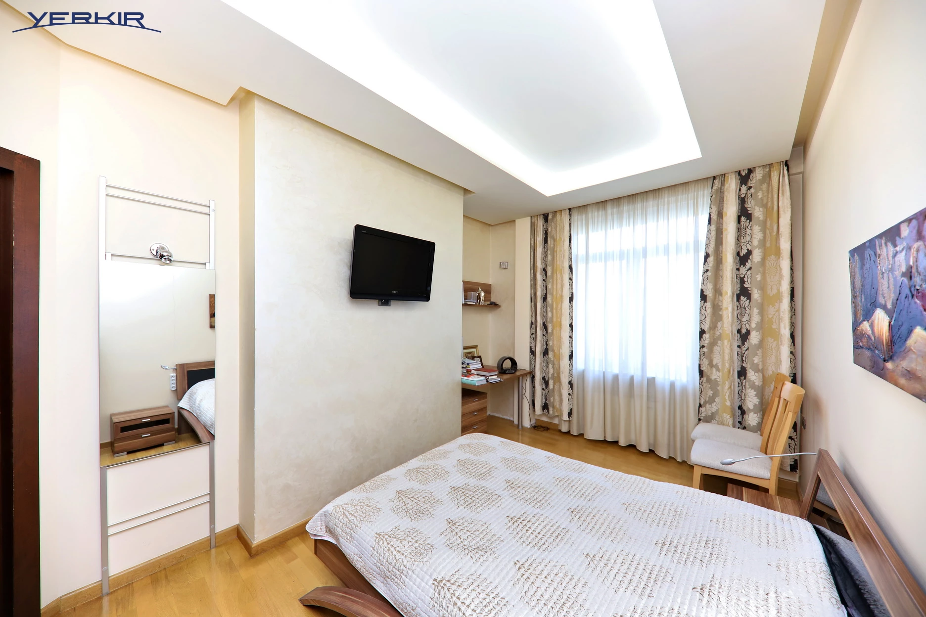 Apartments Code: 1+8347796