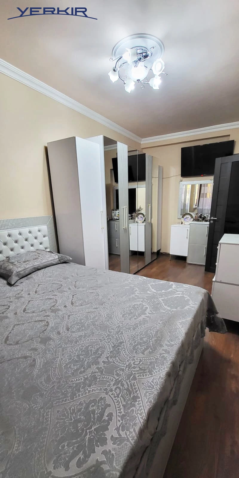 Apartments Code: 10+2128646