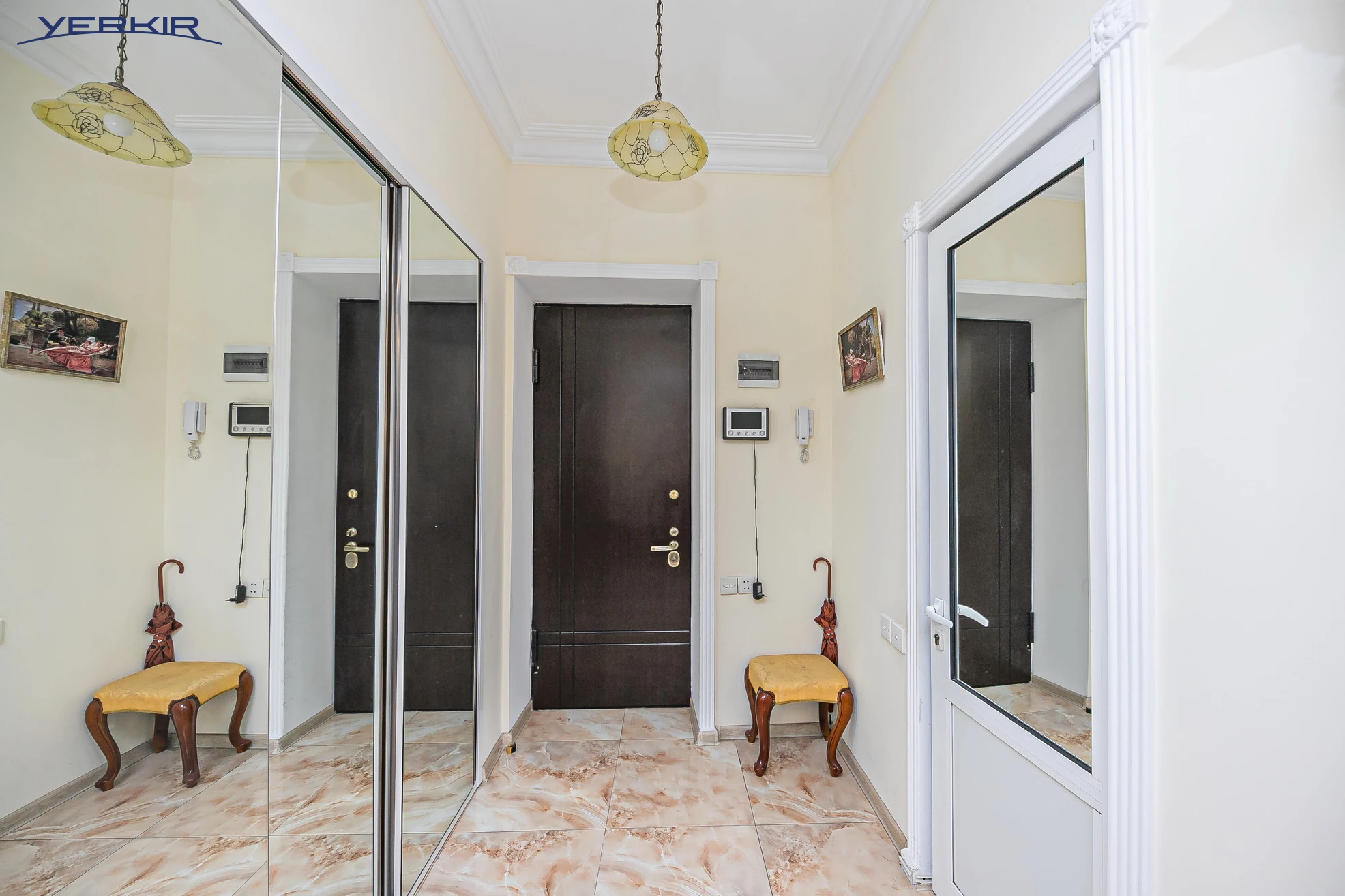 Apartments Code: 5+418984