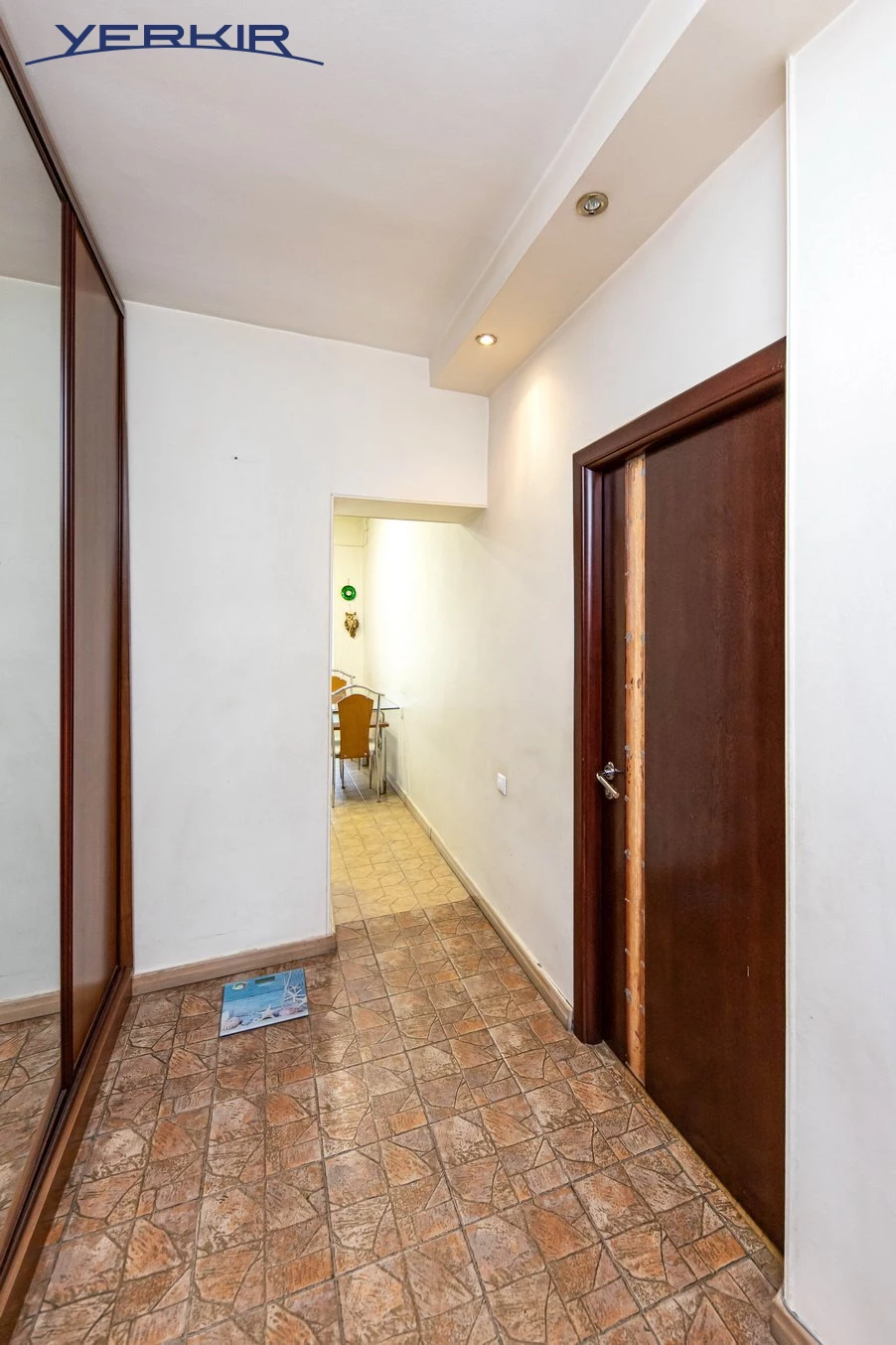 Apartments Code: 2+2282881