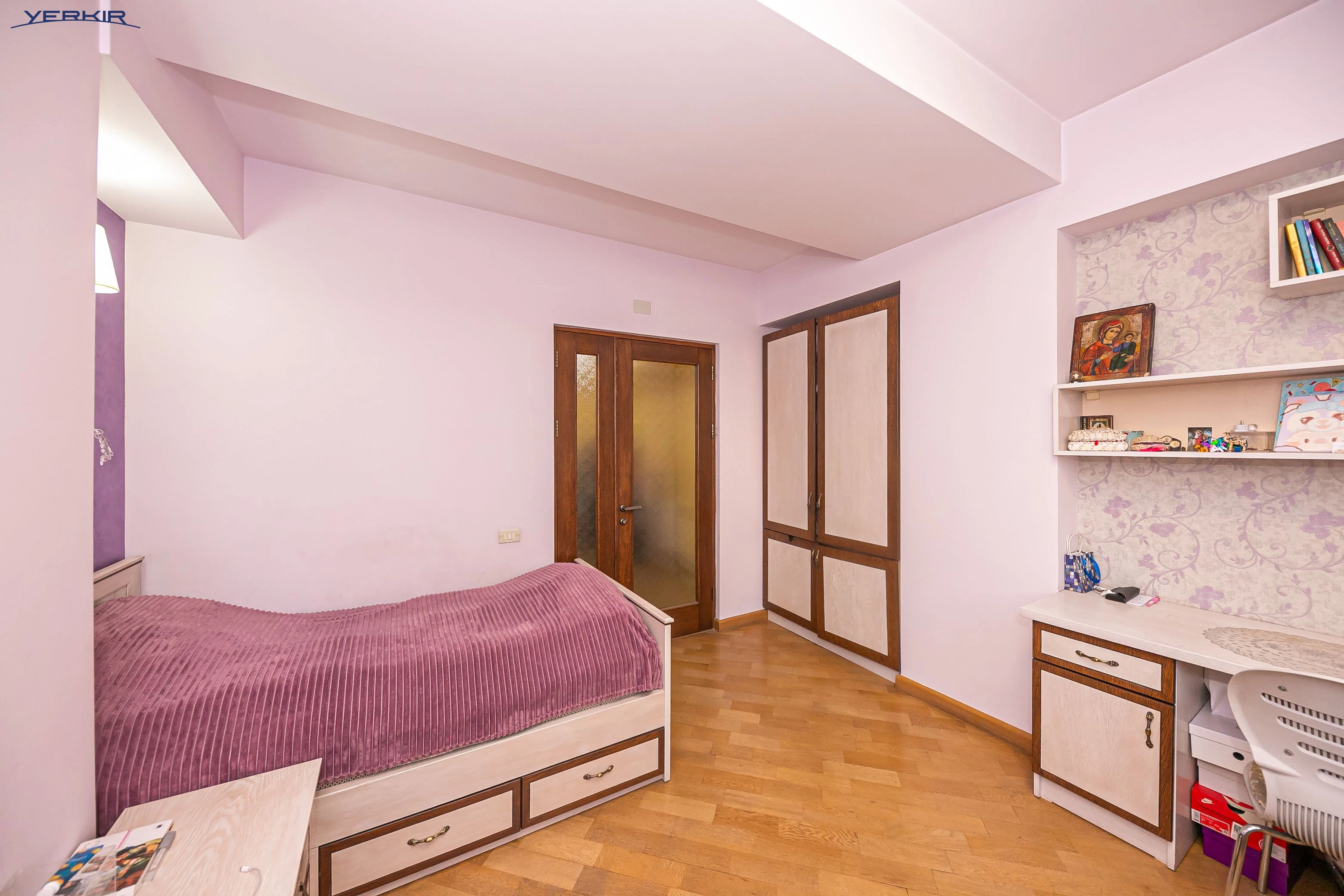 Բնակարաններ Կոդ` 9+4623806