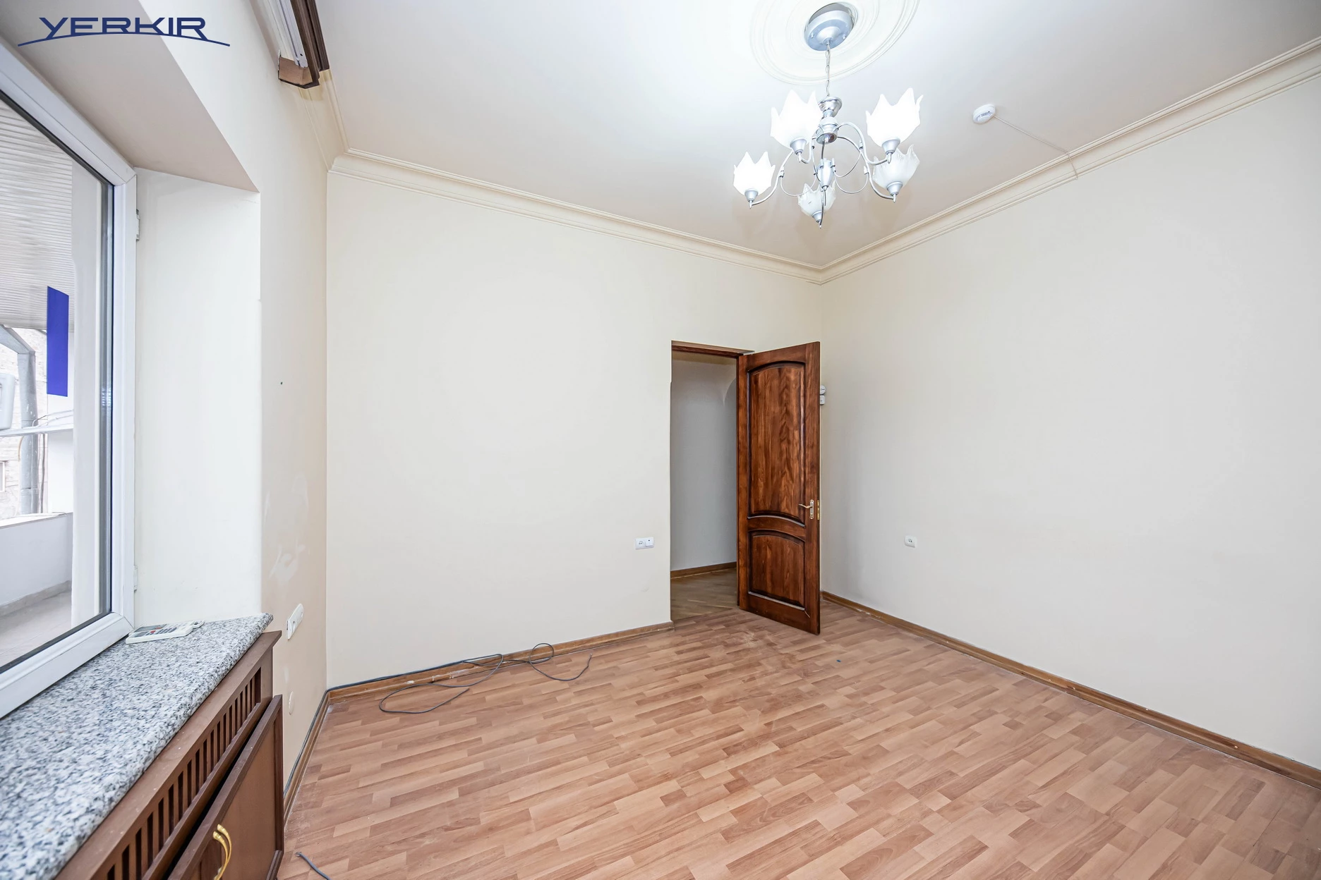 Houses Code: 3+513404