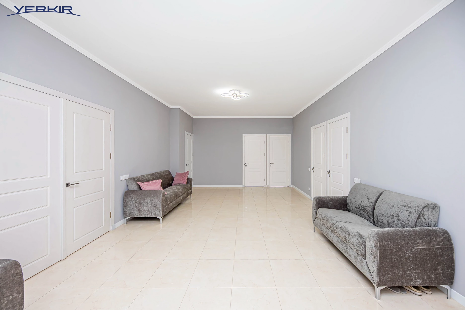 Բնակարաններ Կոդ` 5+313070