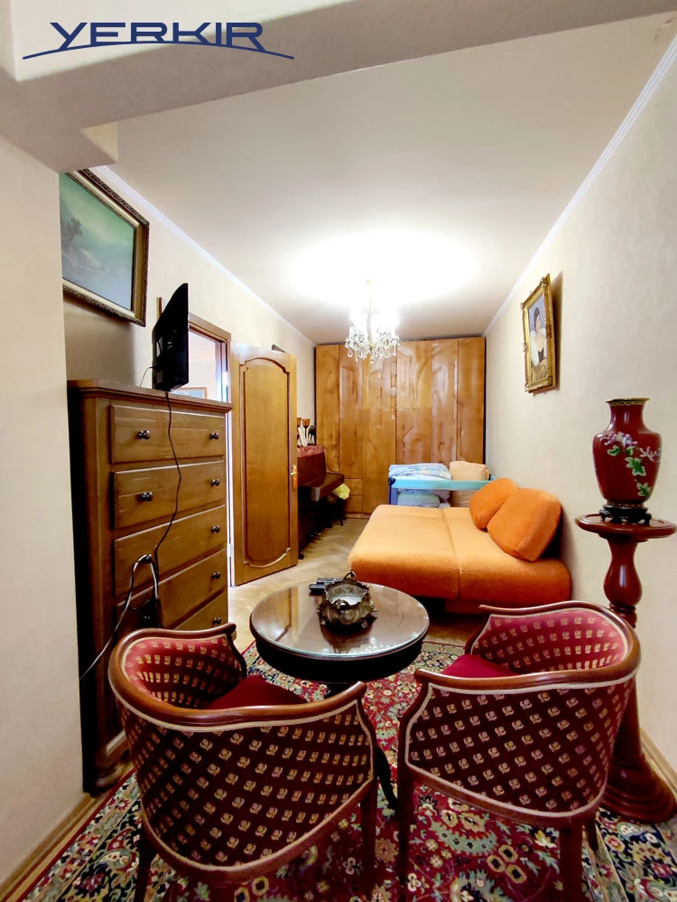 Apartments Code: 10+319299