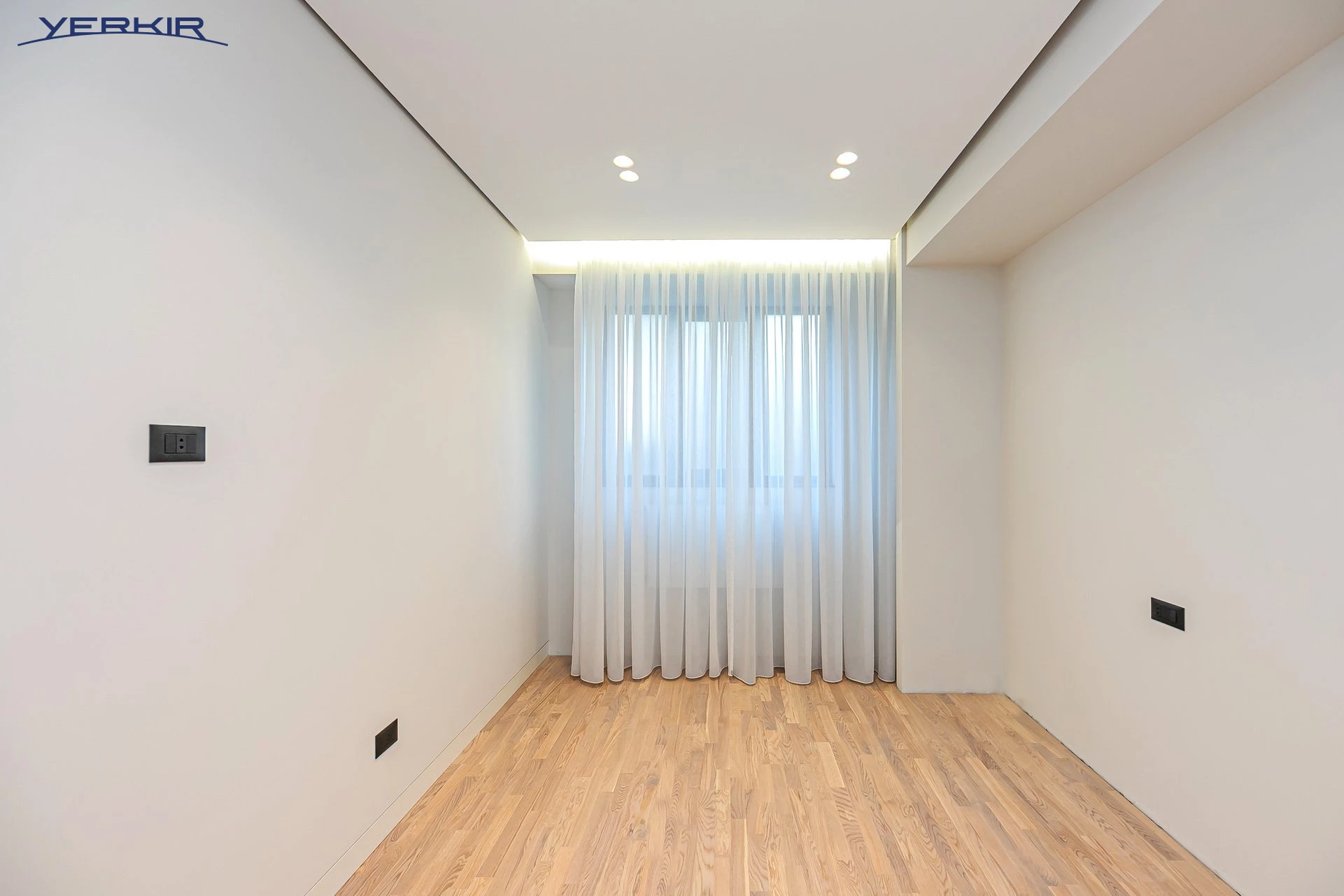 Apartments Code: 9+319324