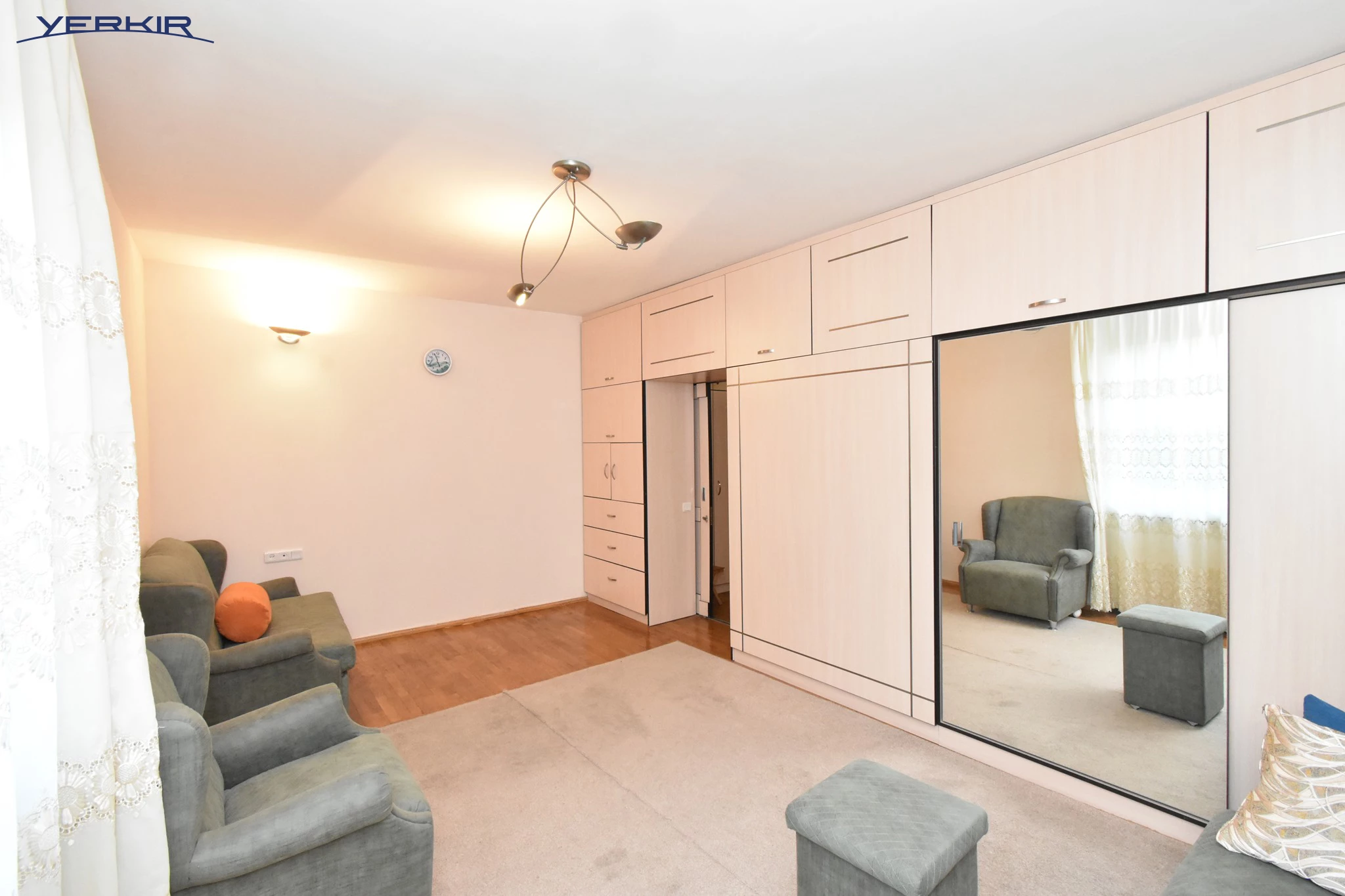 Apartments Code: 5+319422