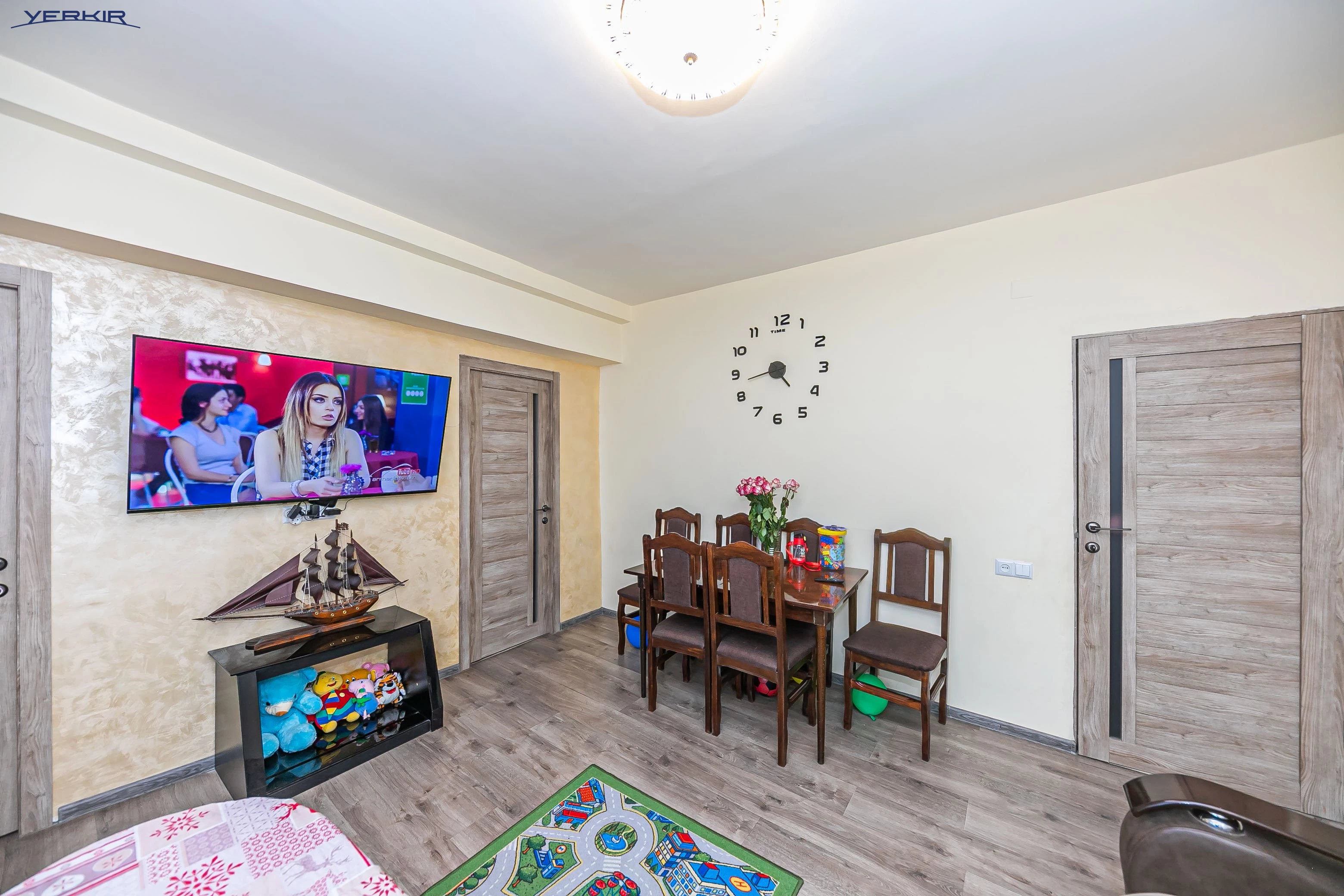 Apartments Code: d+9+220508