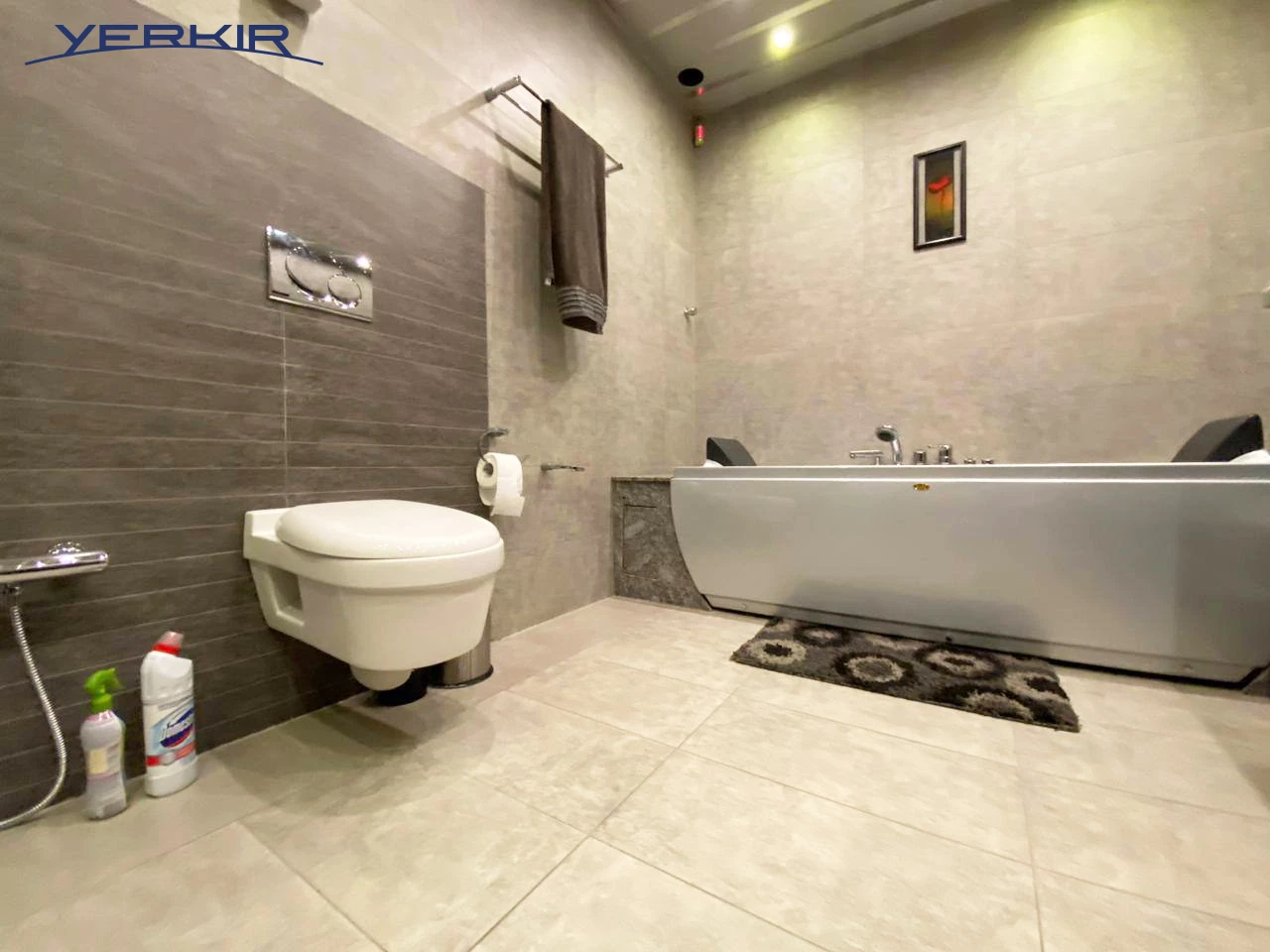 Apartments Code: 9+816390