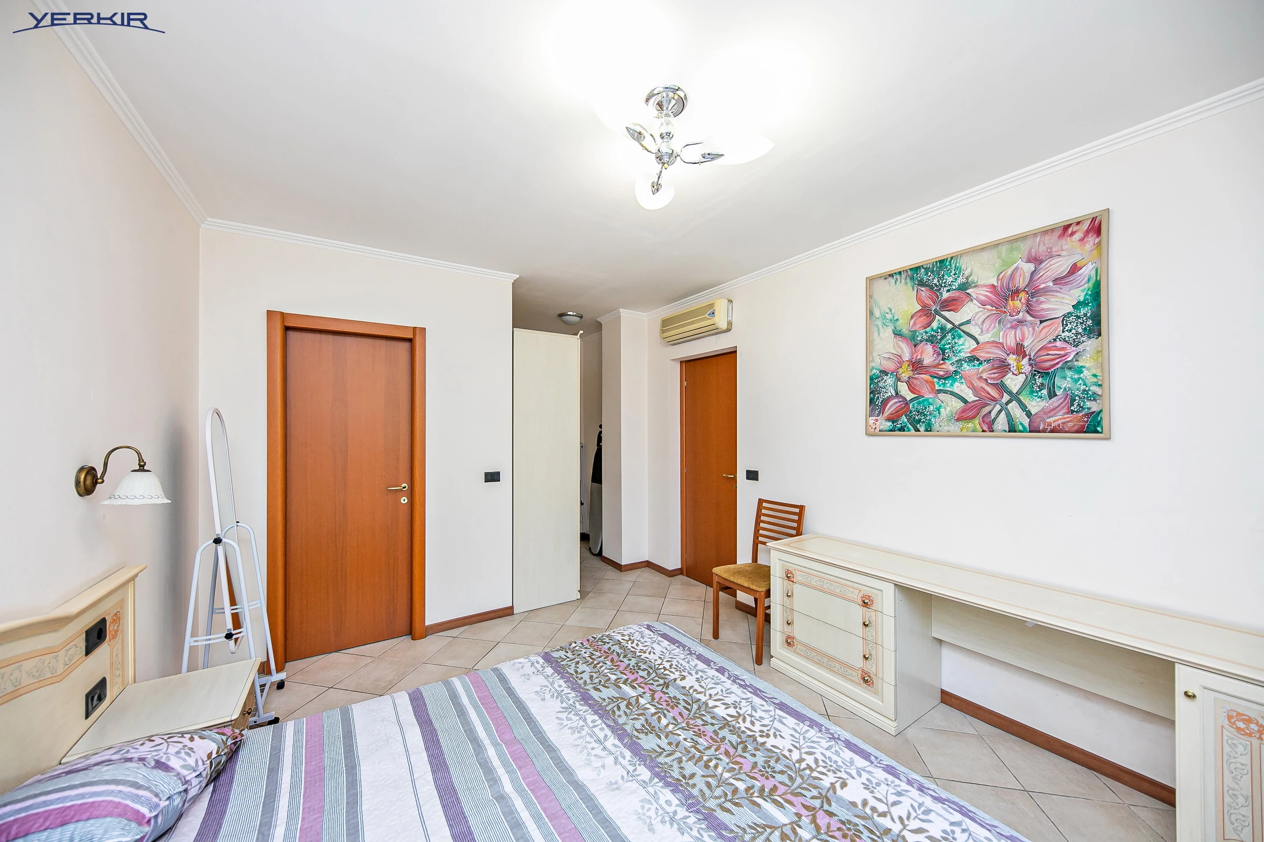 Apartments Code: 5+318404