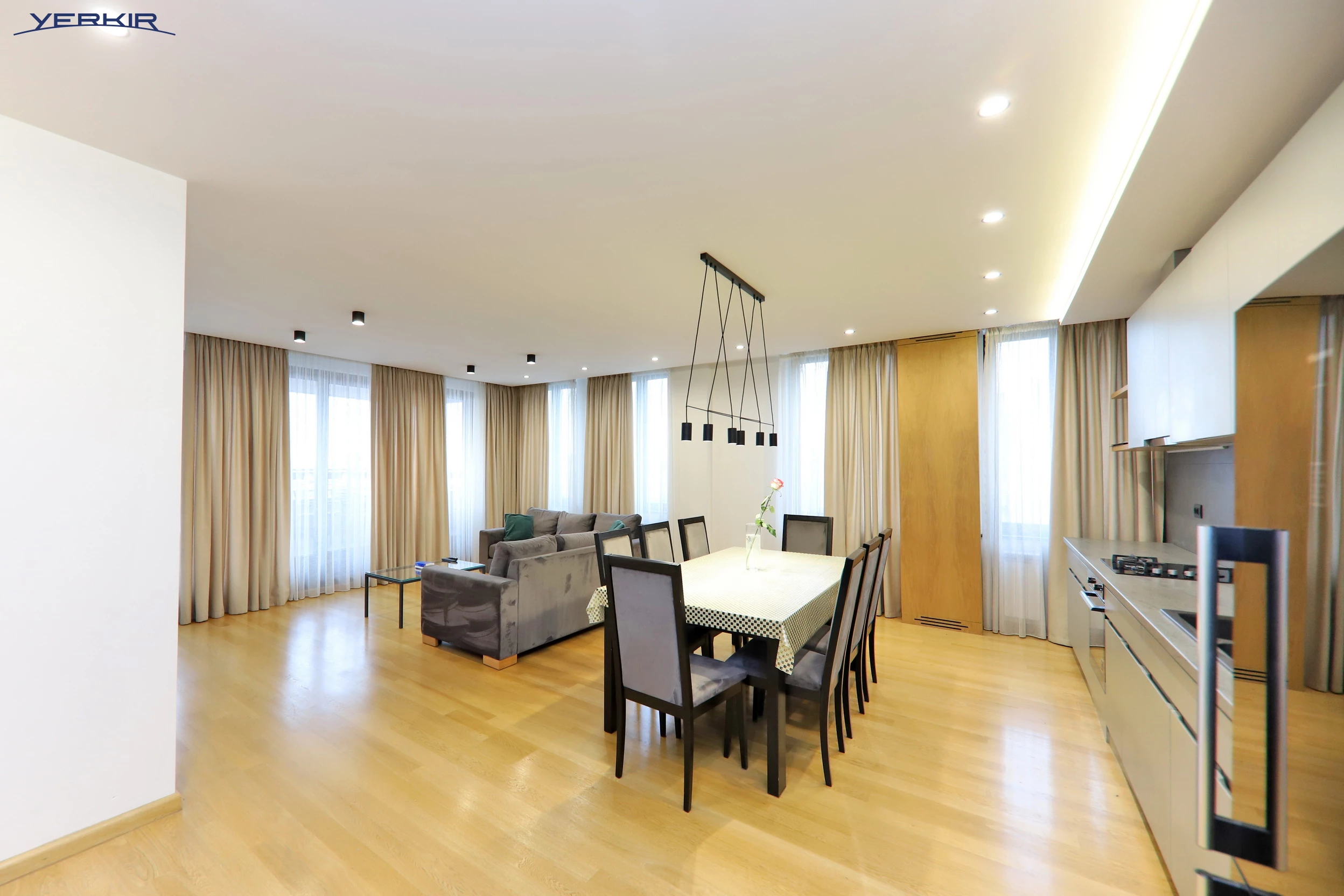 Apartments Code: 5+312443