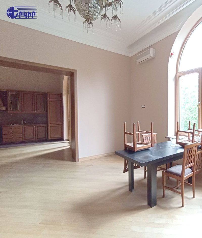 Apartments Code: 10+202742