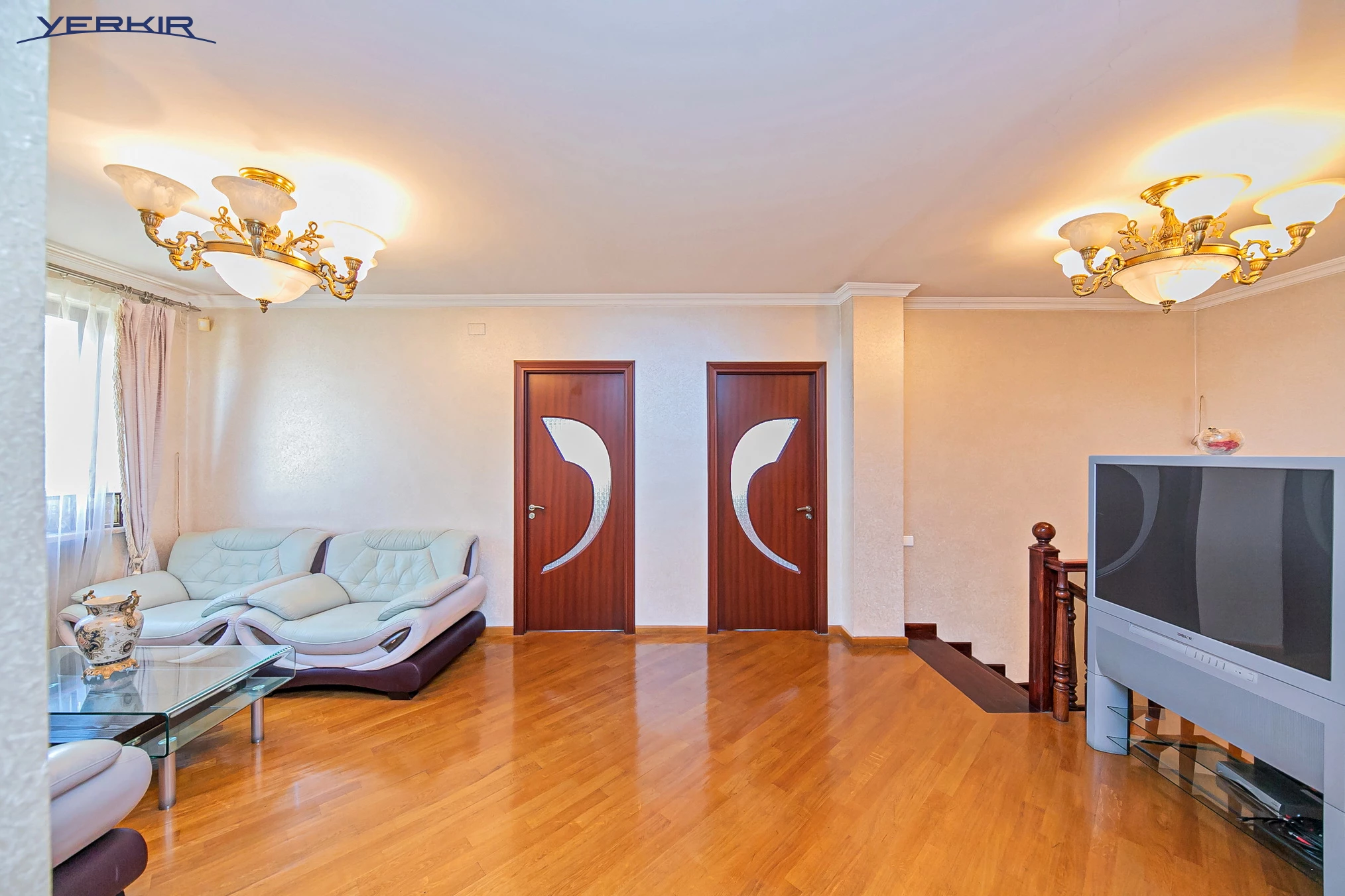 Apartments Code: 10+418505