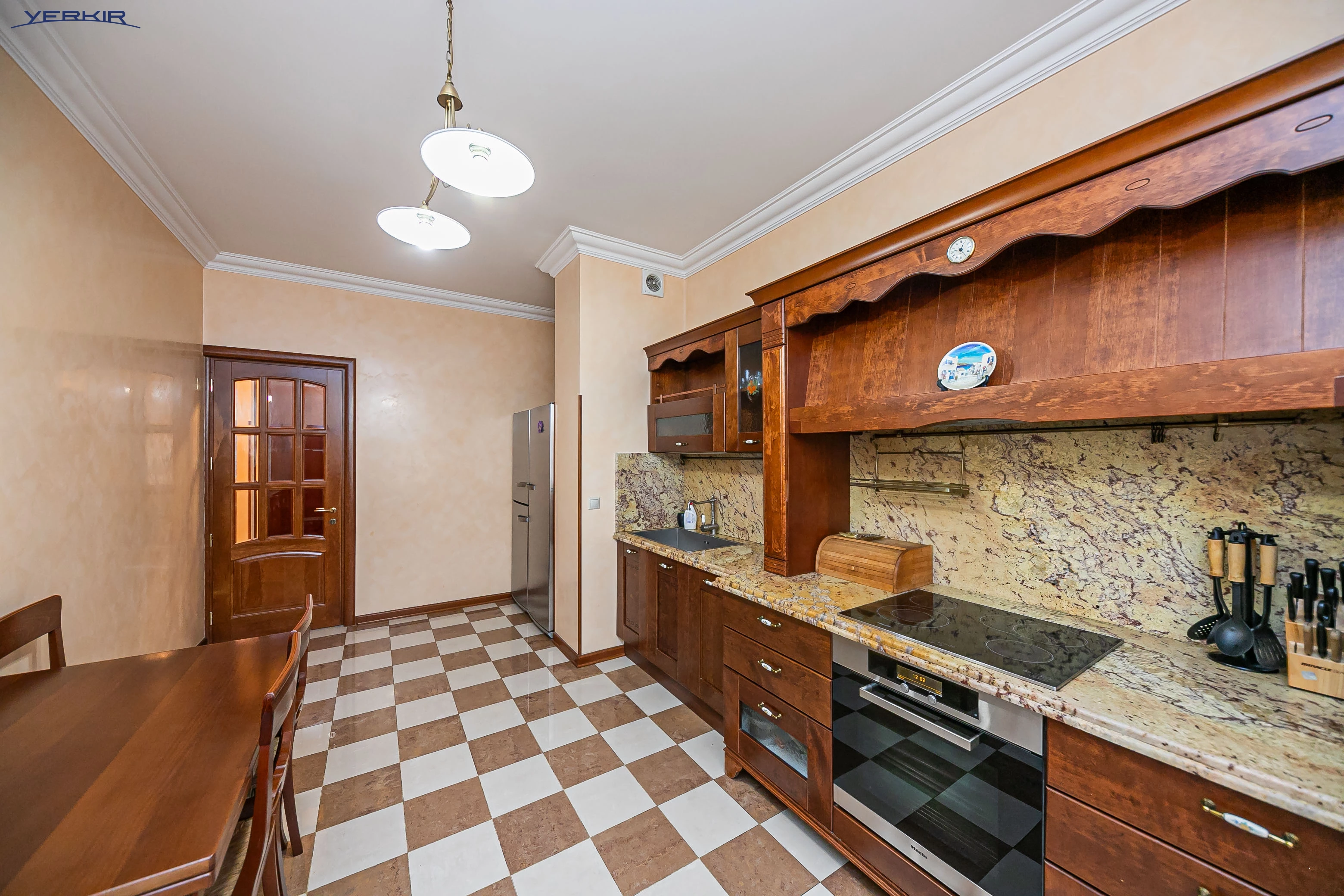 Apartments Code: 5+420265