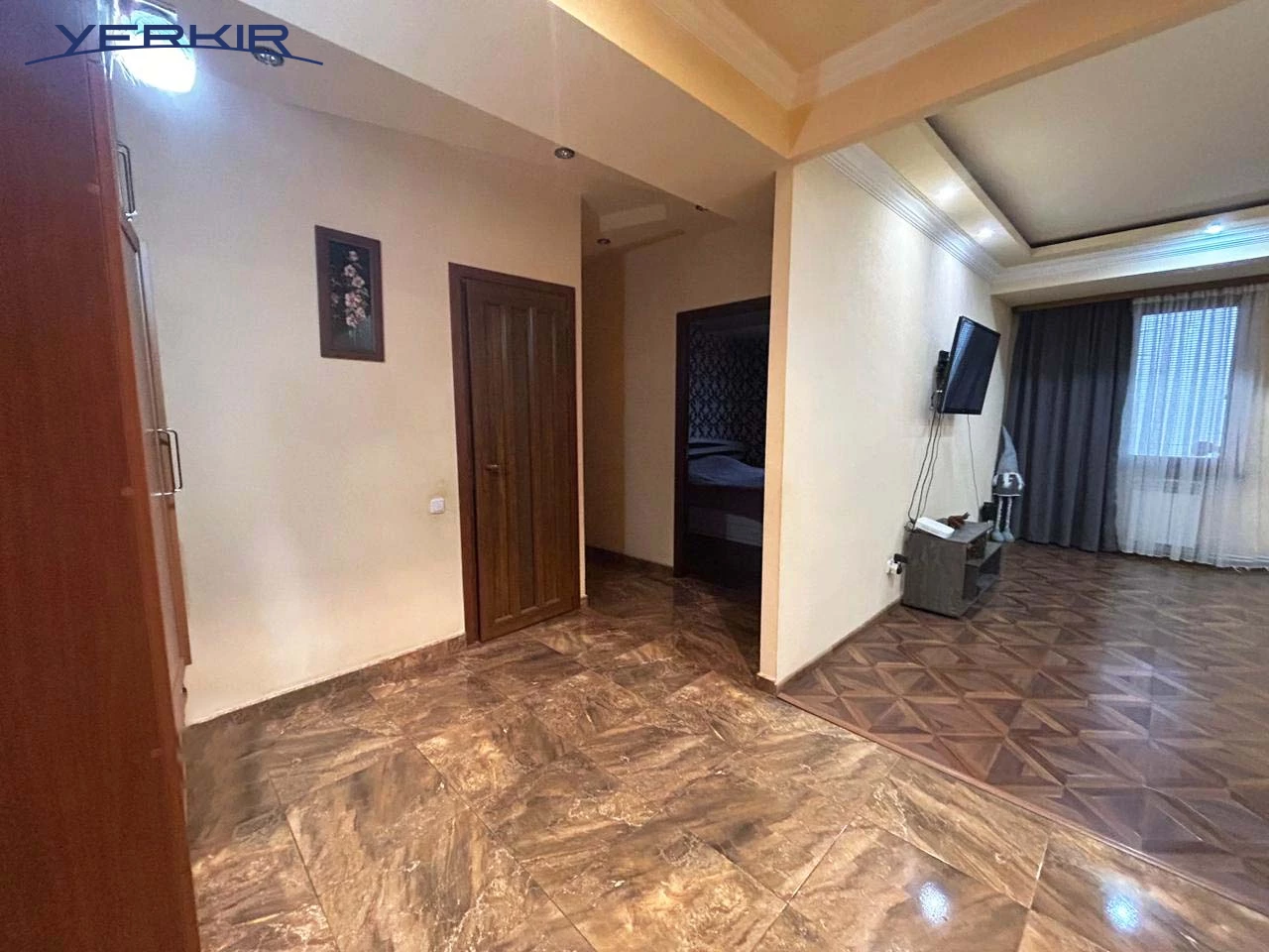 Apartments Code: 5+315405