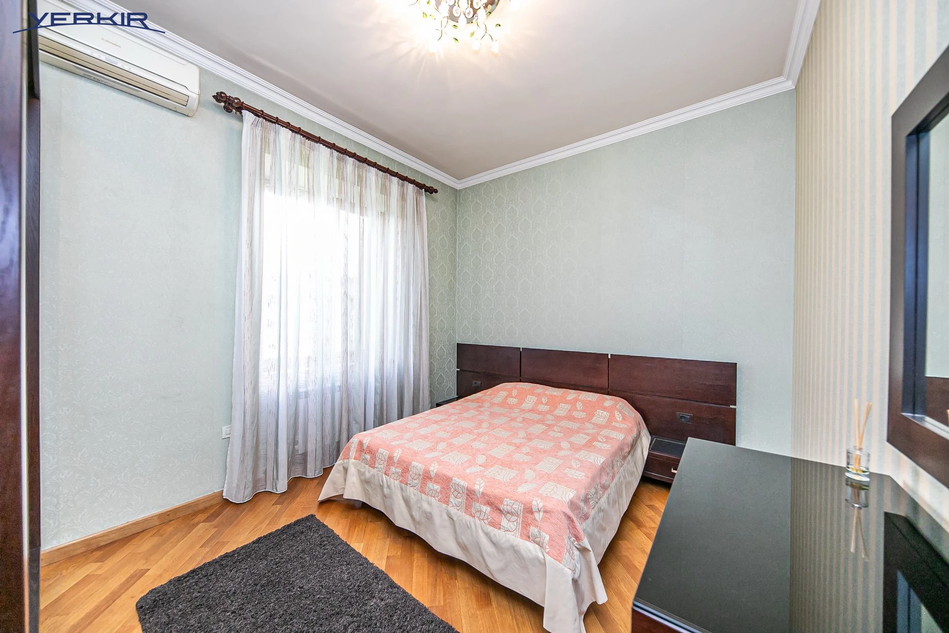 Apartments Code: 9+217995