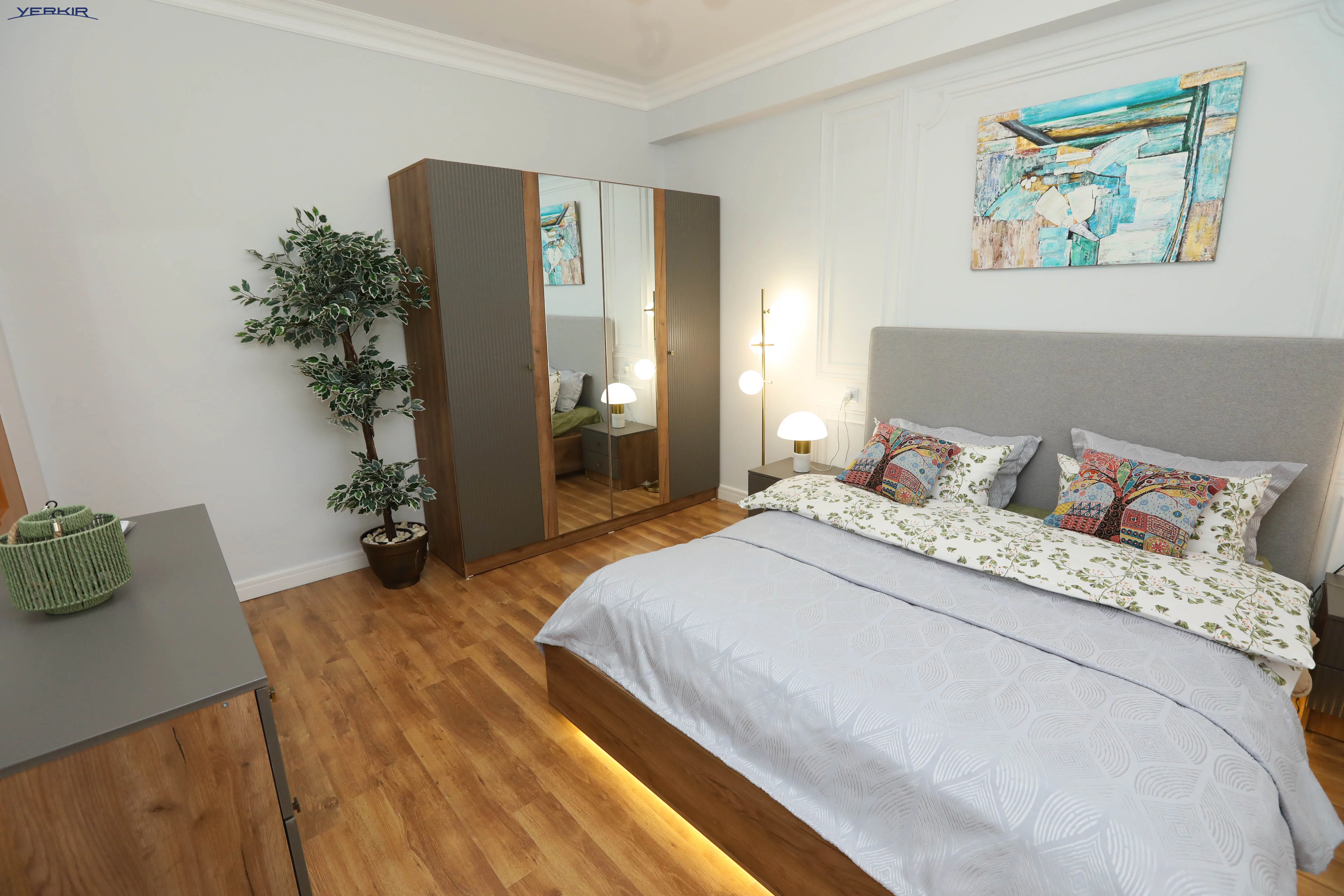 Apartments Code: 9+419769