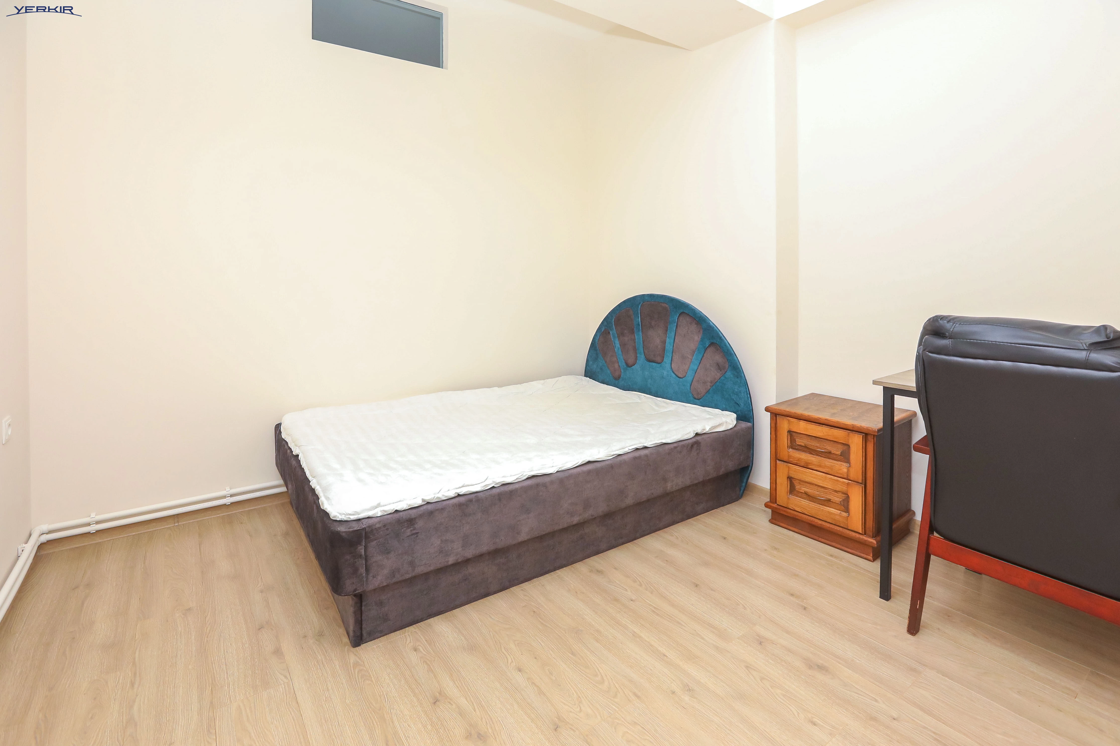 Apartments Code: 10+320598