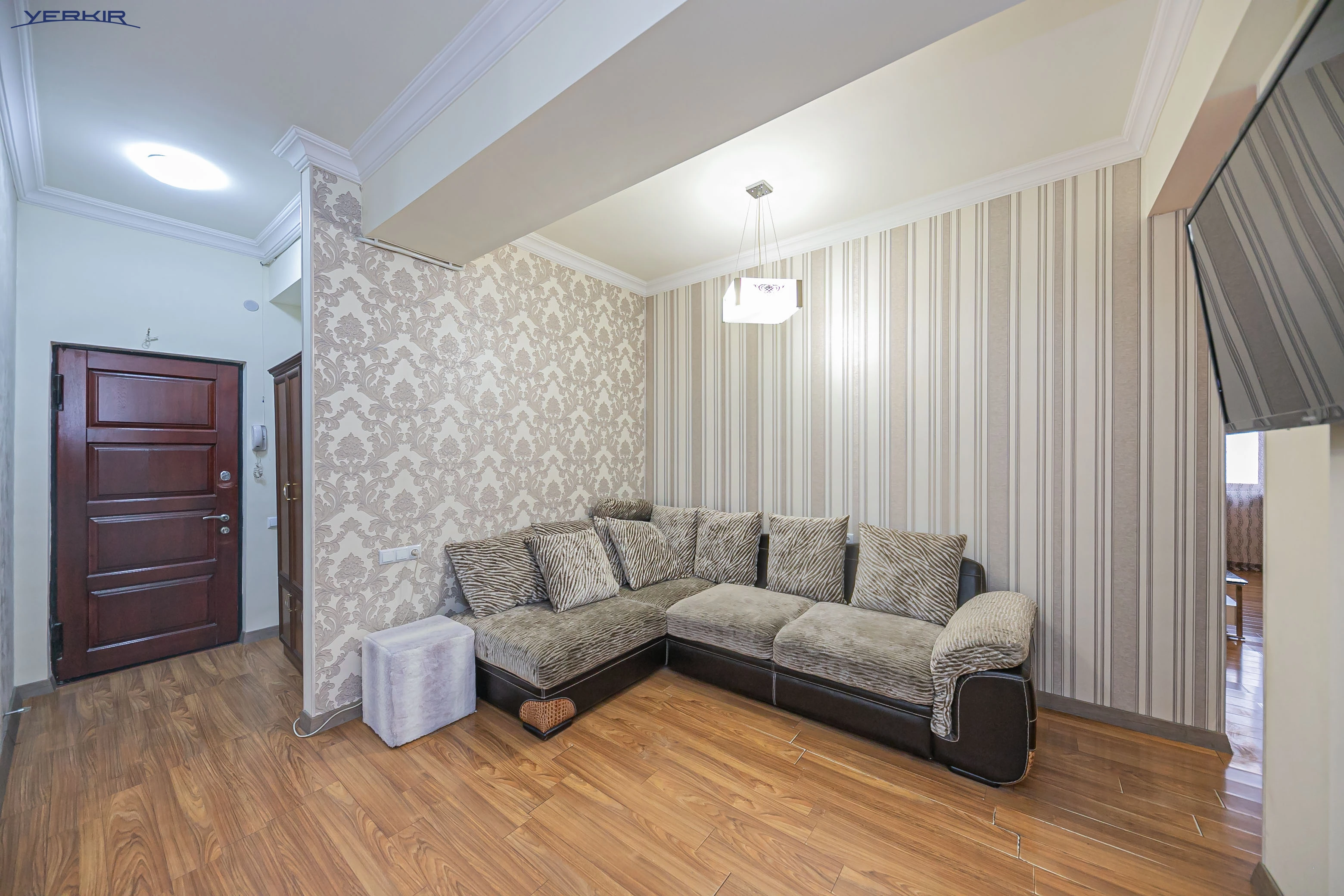 Apartments Code: 5+321544