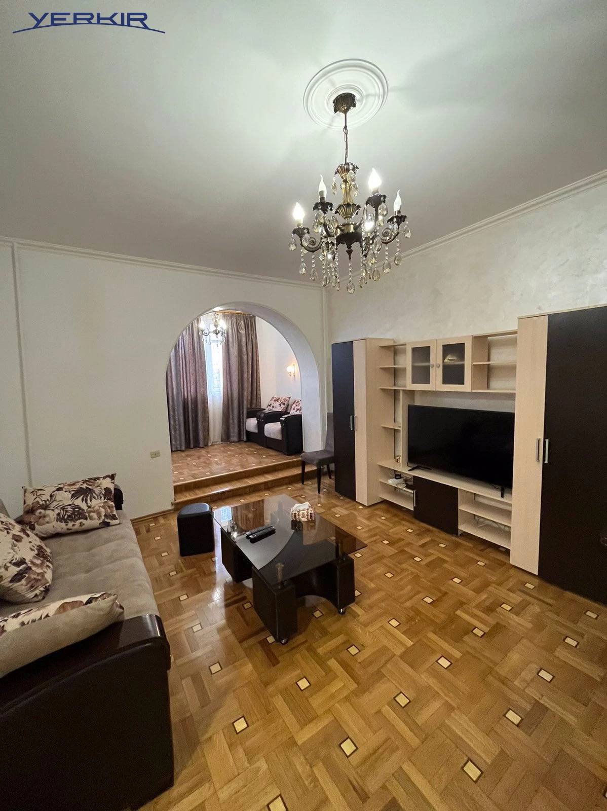 Բնակարաններ Կոդ` 8+217401