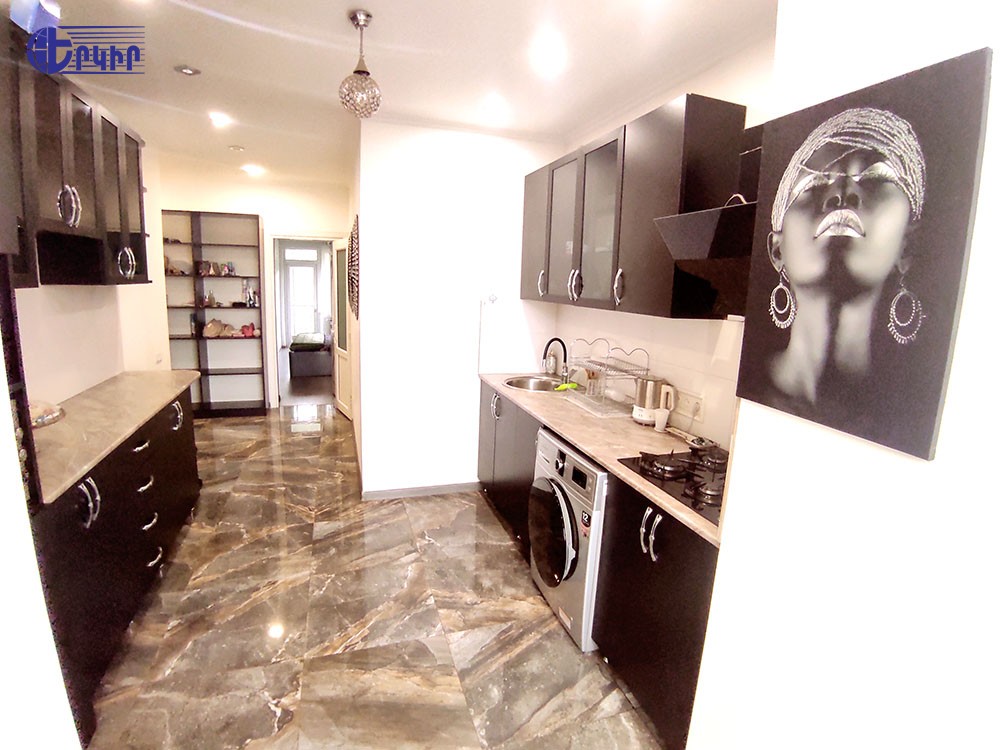 Apartments Code: 5+33748