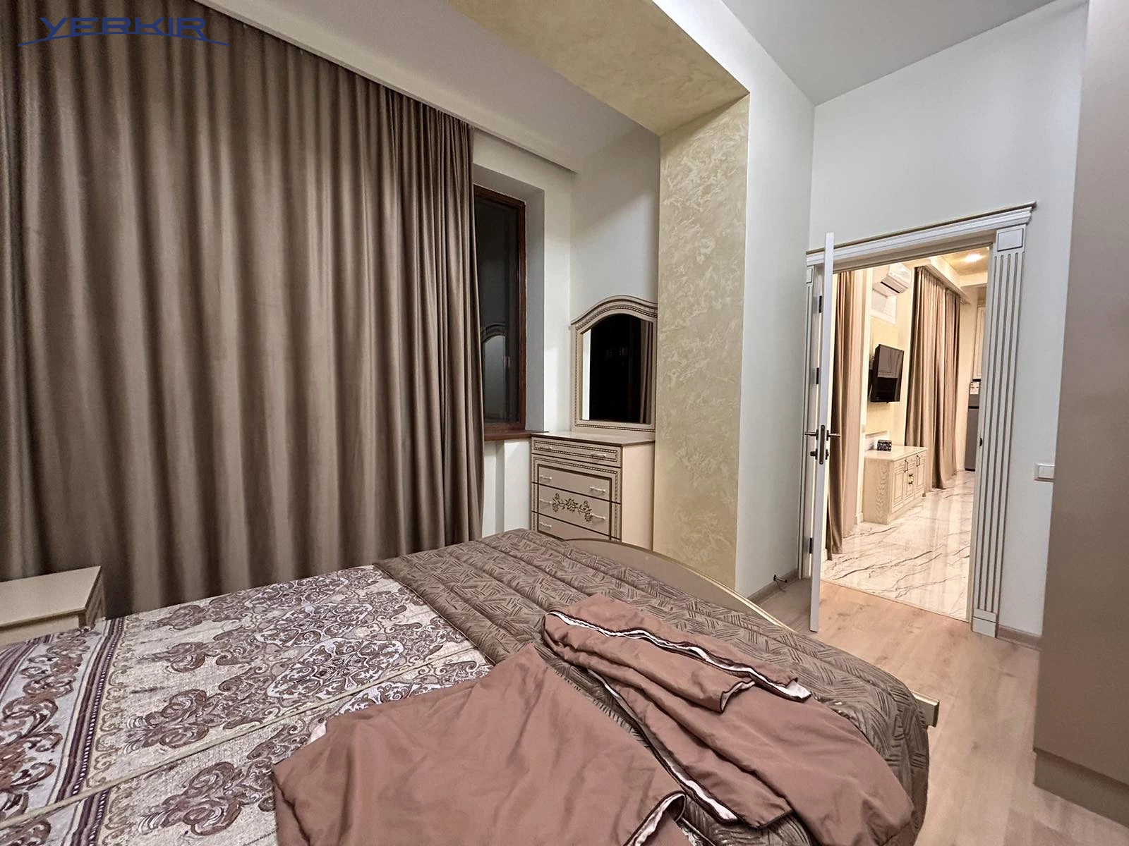 Apartments Code: 5+214365