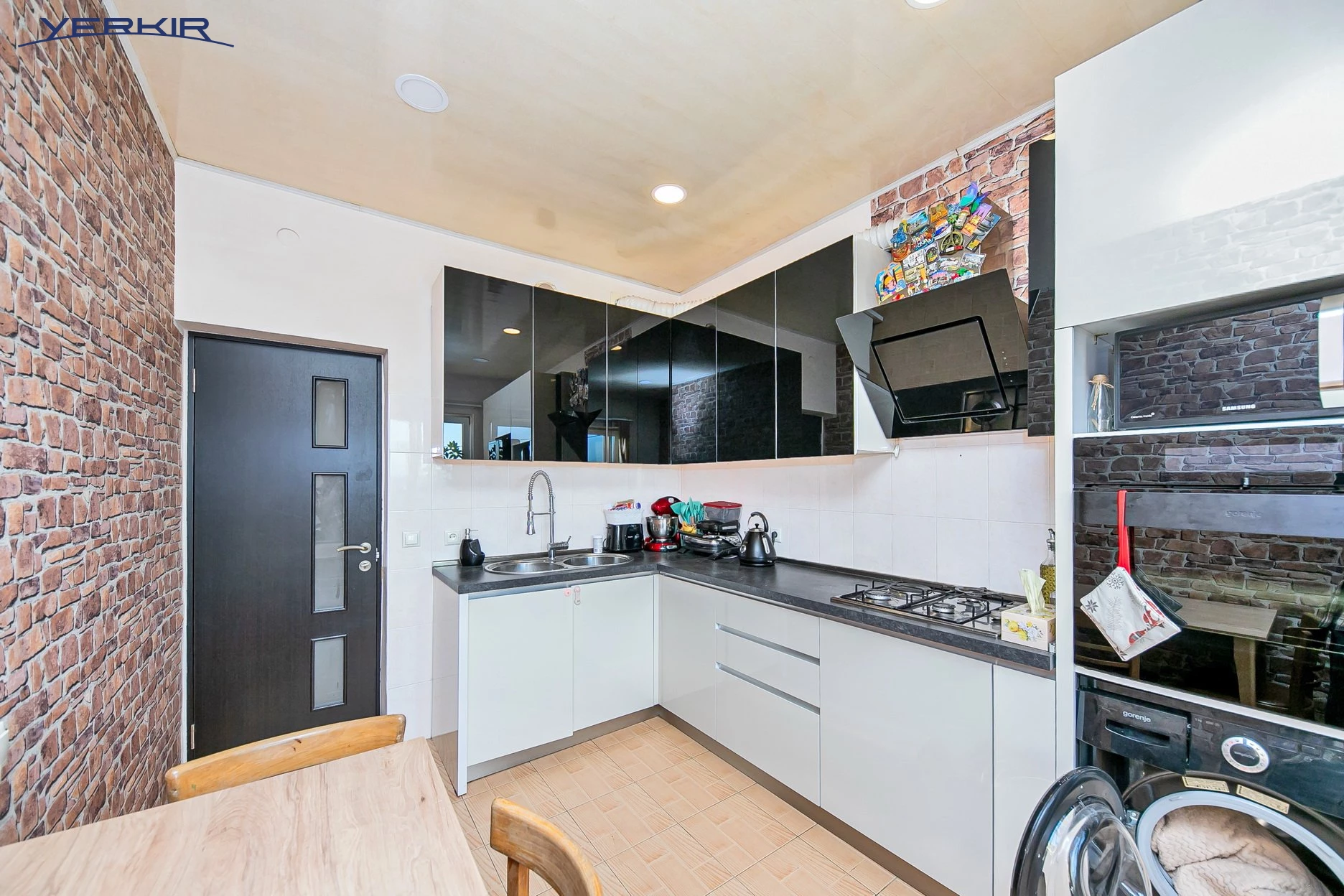 Apartments Code: 3+8334256