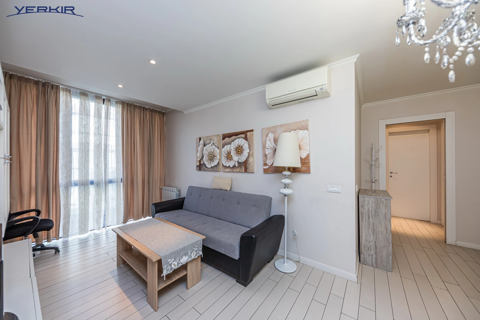 Apartments Code: 5+217211