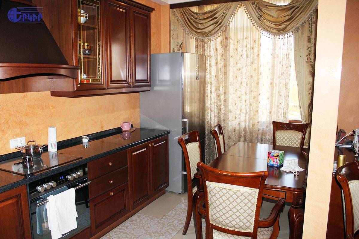 Բնակարաններ Կոդ` 10+30613