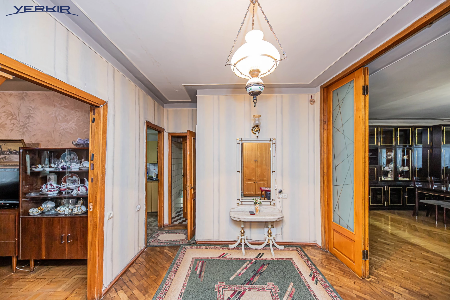 Apartments Code: 5+3349843