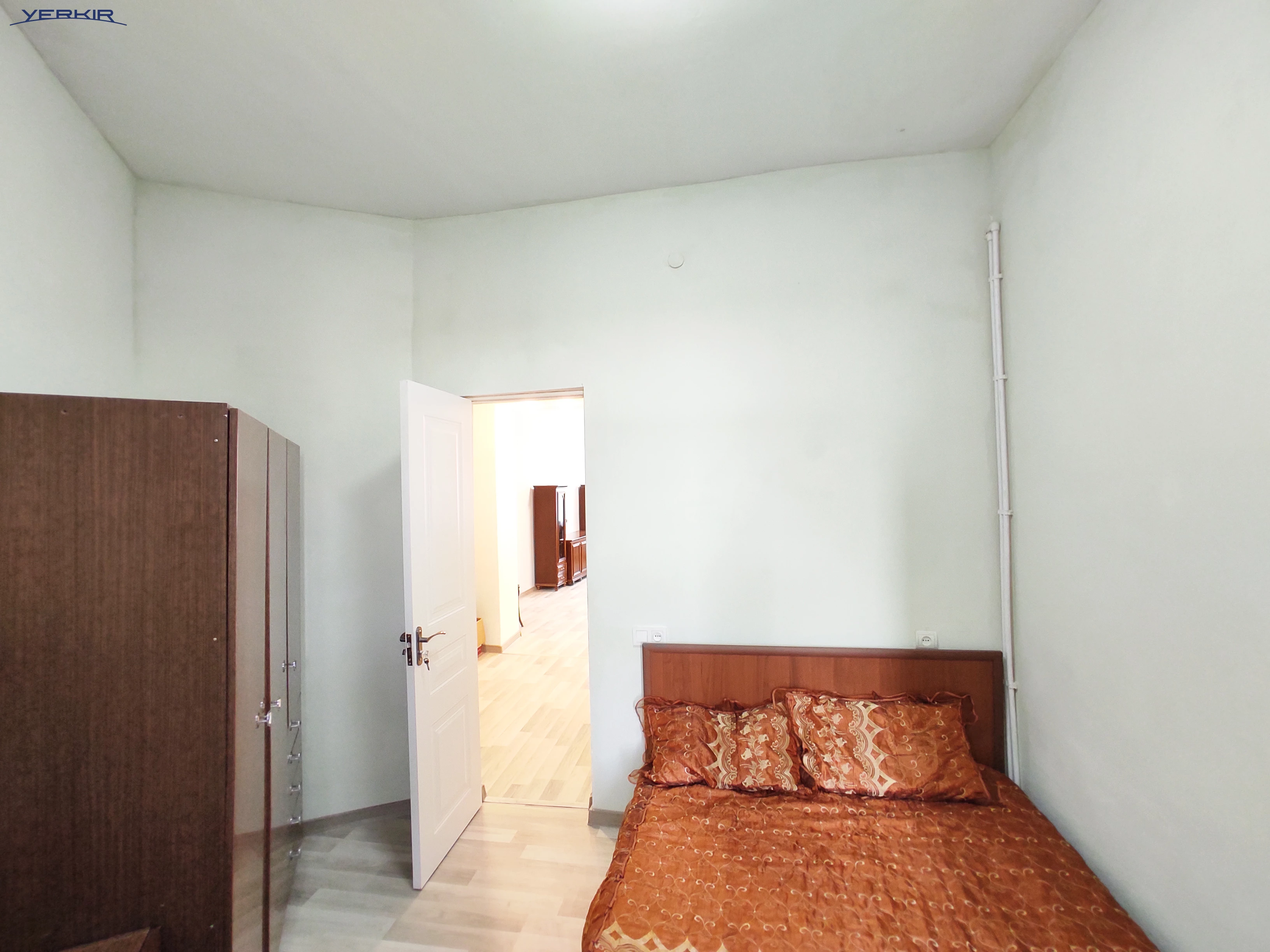 Apartments Code: 10+217651