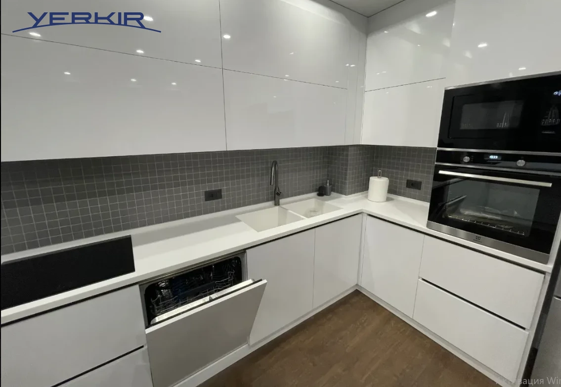 Apartments Code: 10+412379