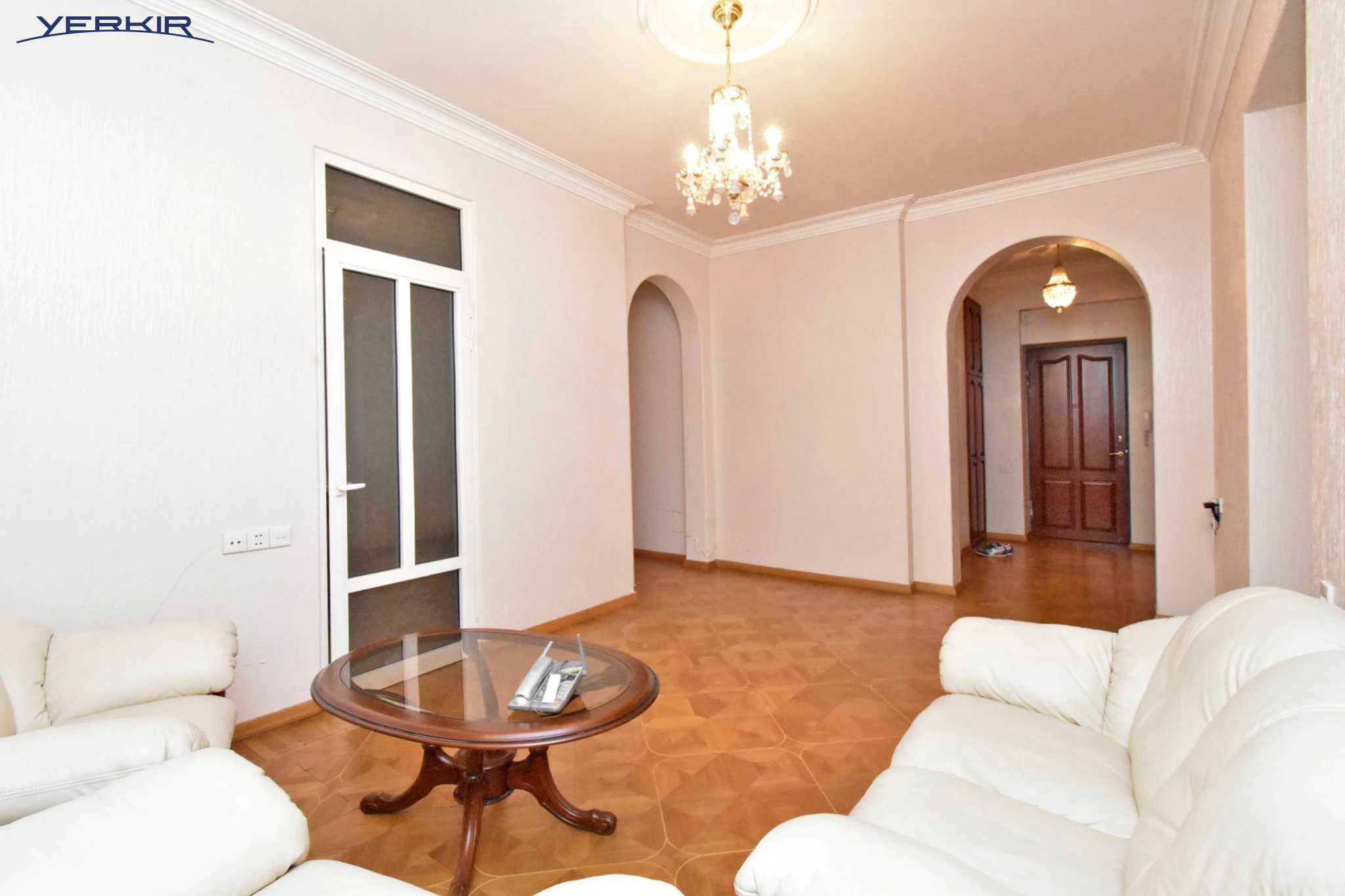 Բնակարաններ Կոդ` 5+821260