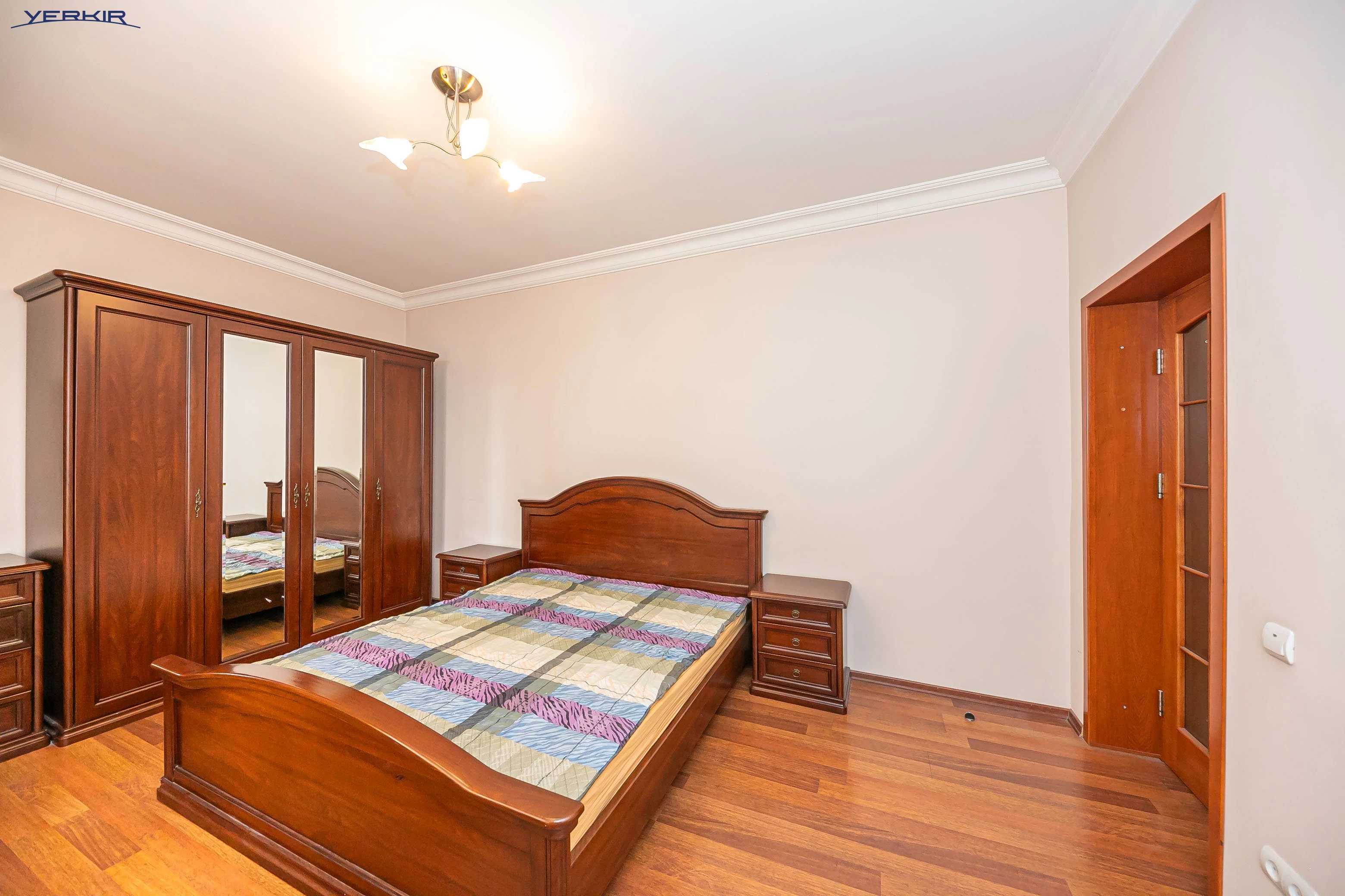 Բնակարաններ Կոդ` 2+216172