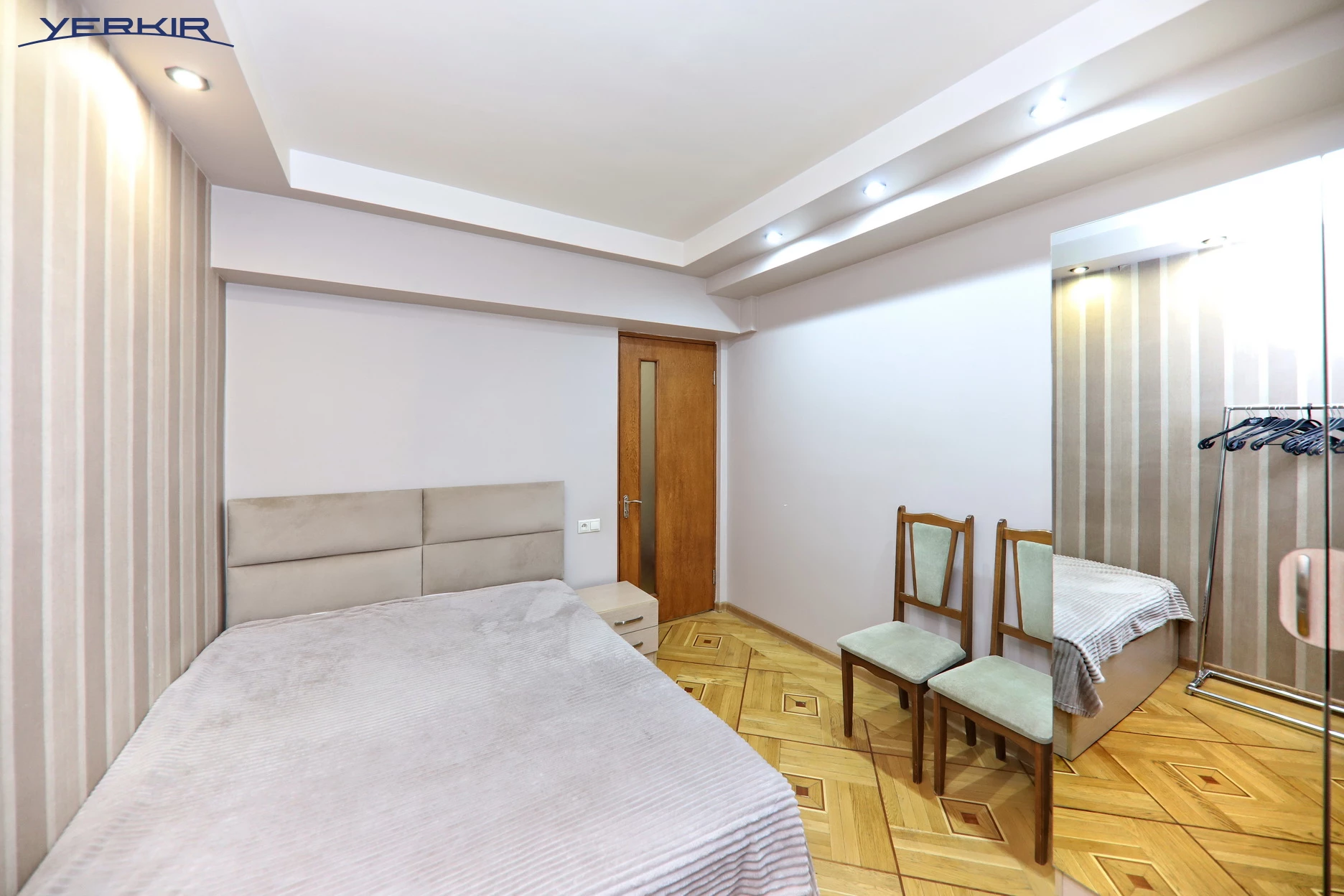 Apartments Code: 5+213774