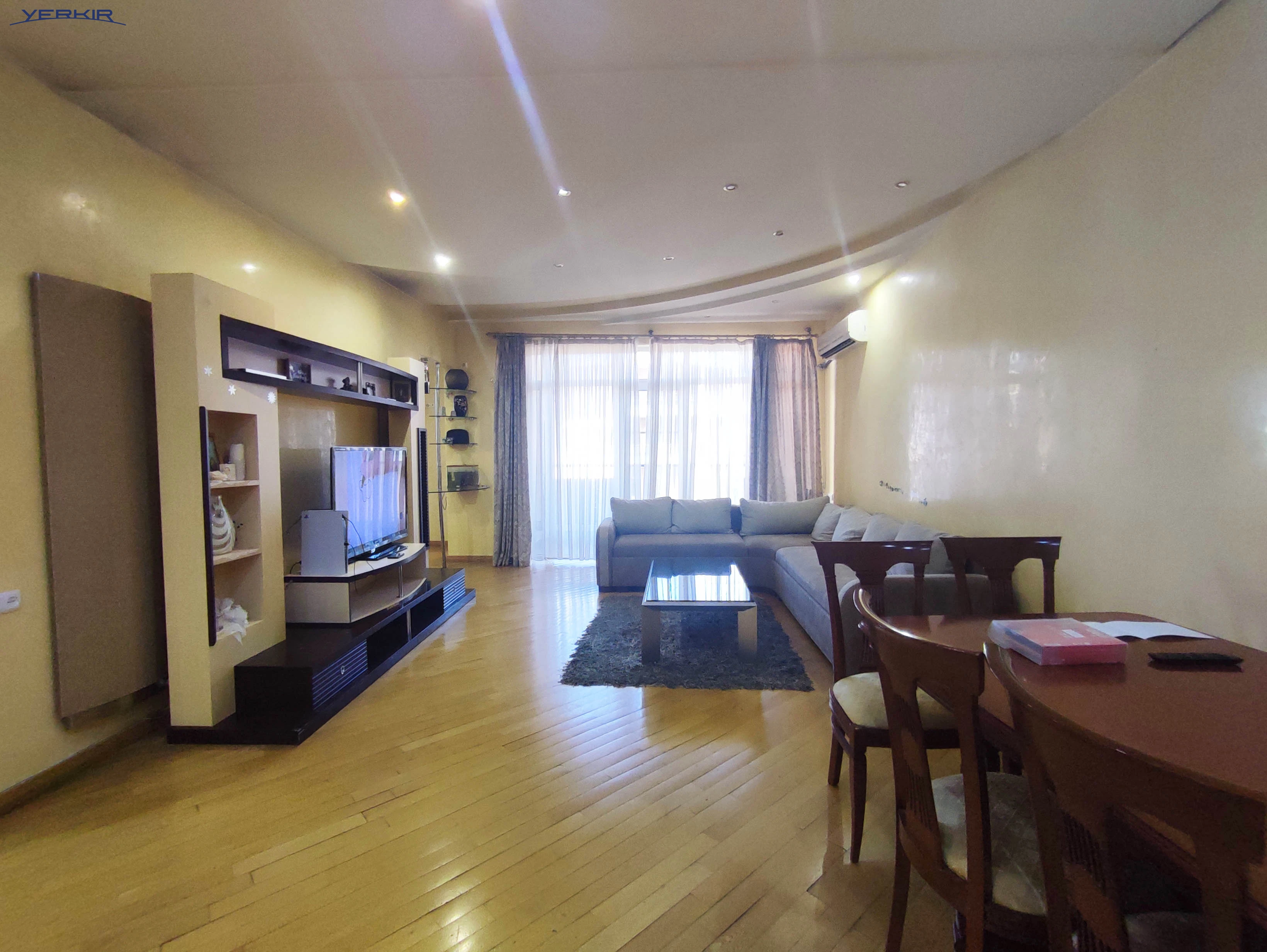 Apartments Code: 9+412677