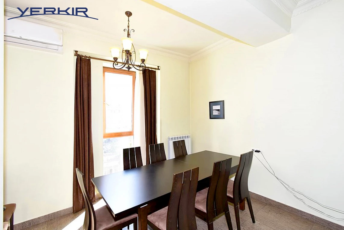 Բնակարաններ Կոդ` 5+308400