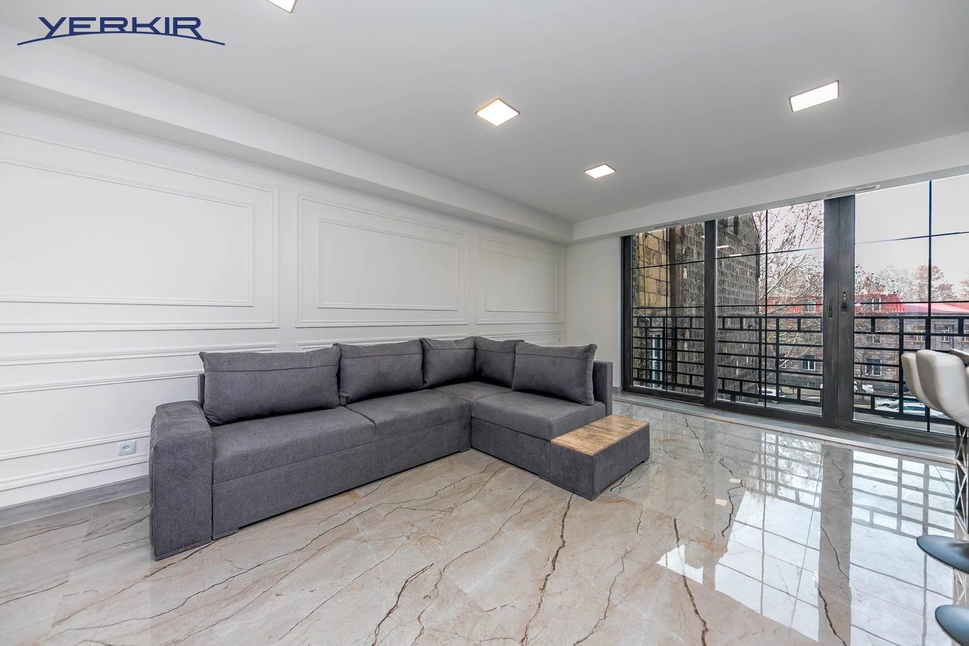 Բնակարաններ Կոդ` 5+215285