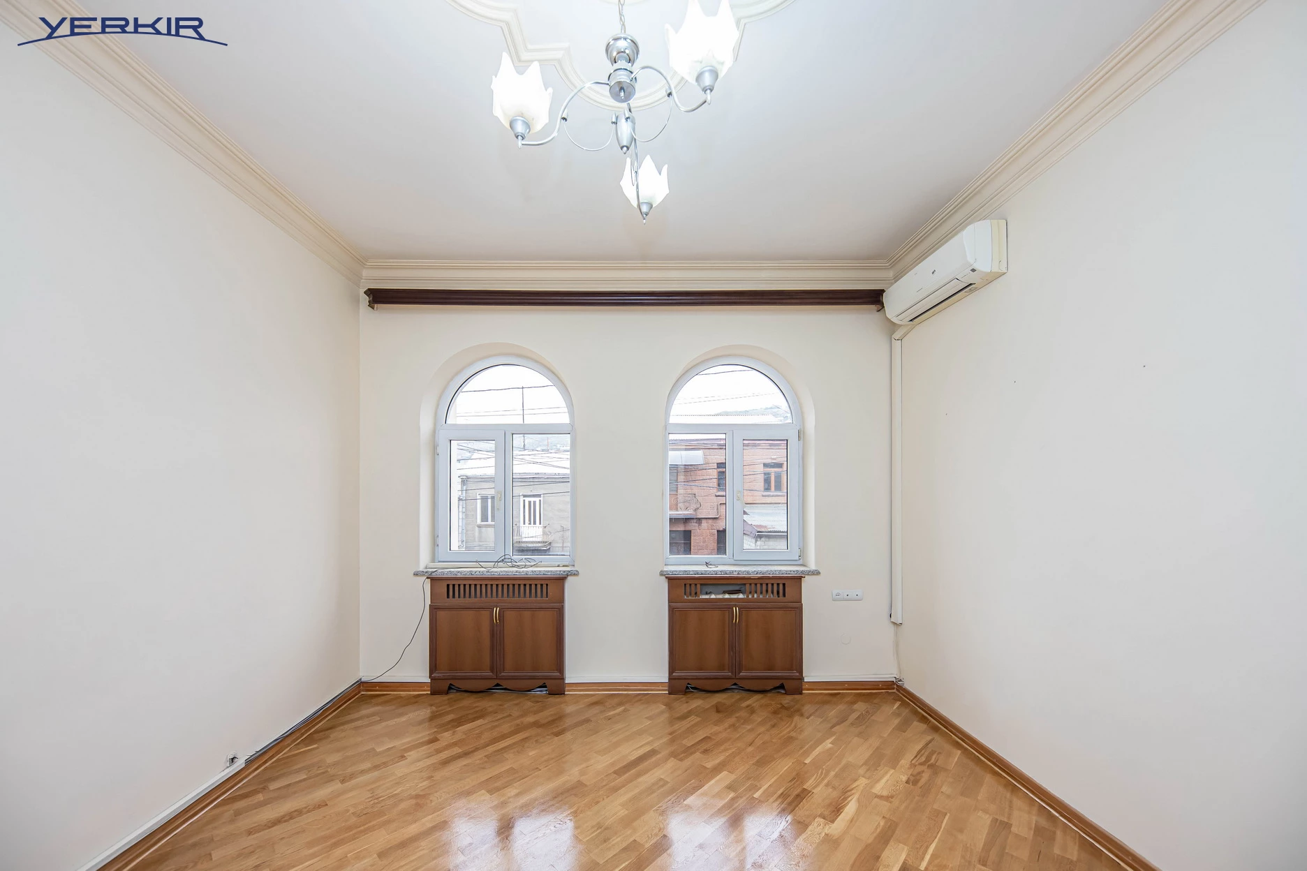 Houses Code: 3+513404