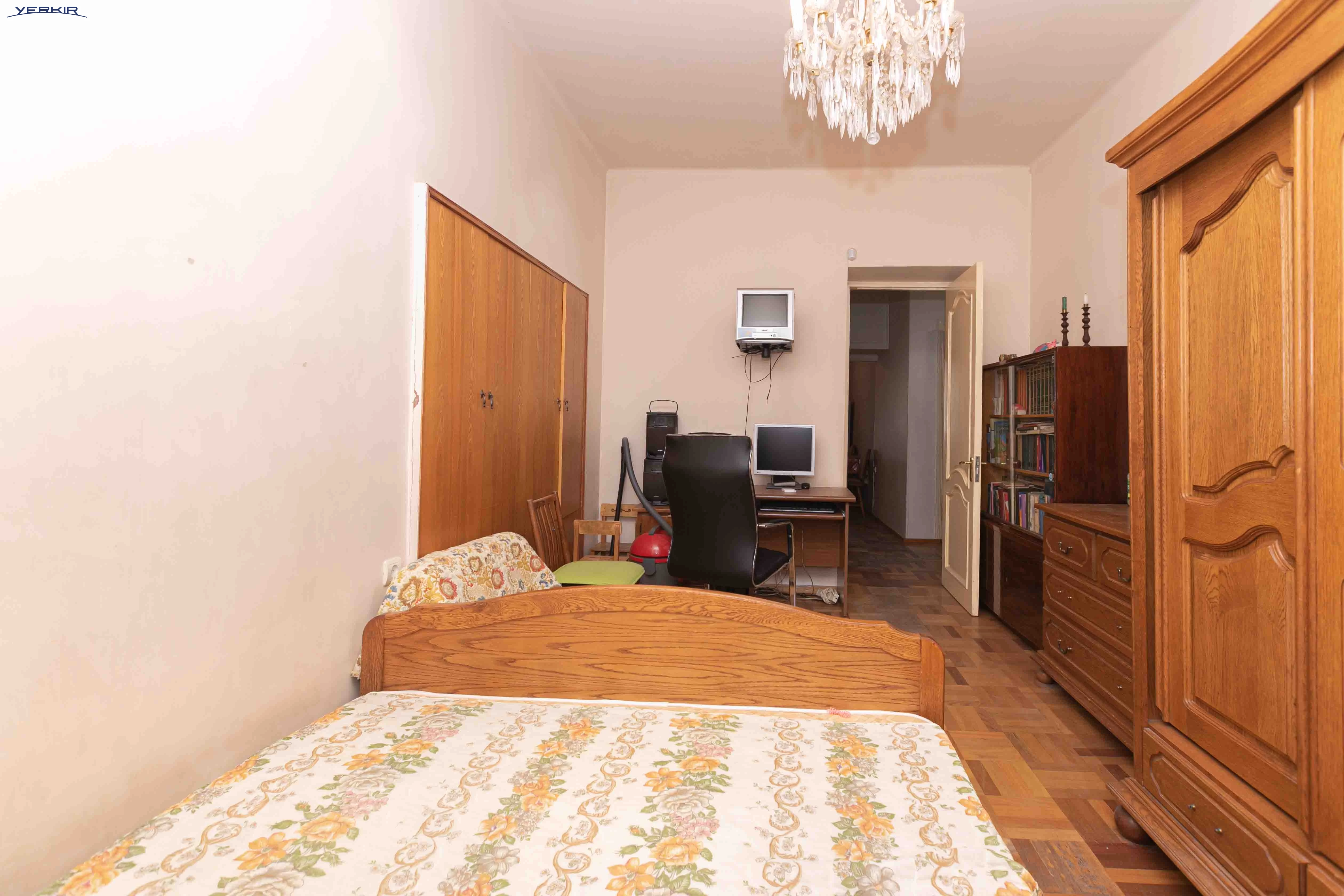 Բնակարաններ Կոդ` 5+219467