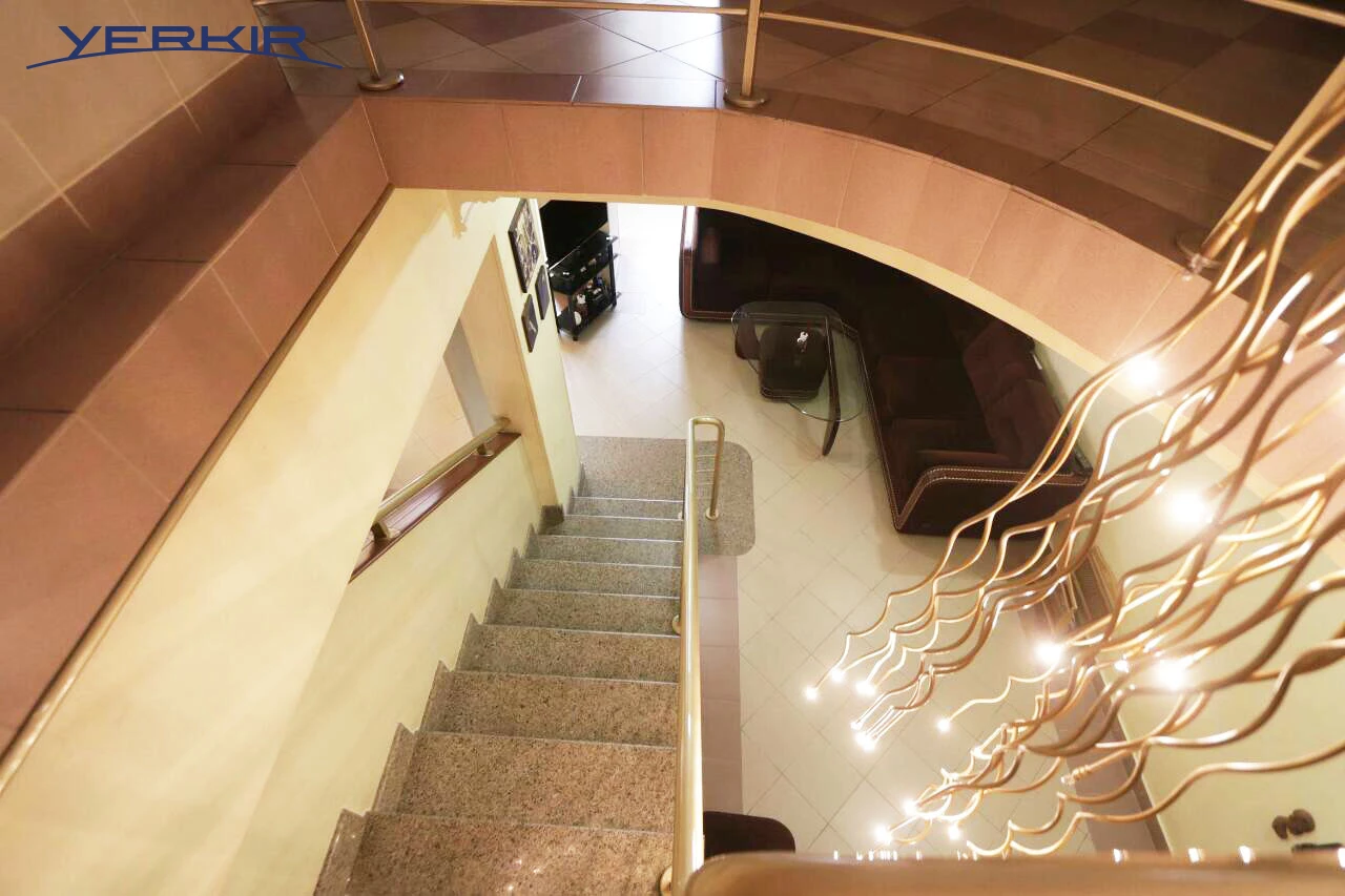 Բնակարաններ Կոդ` 10+411094