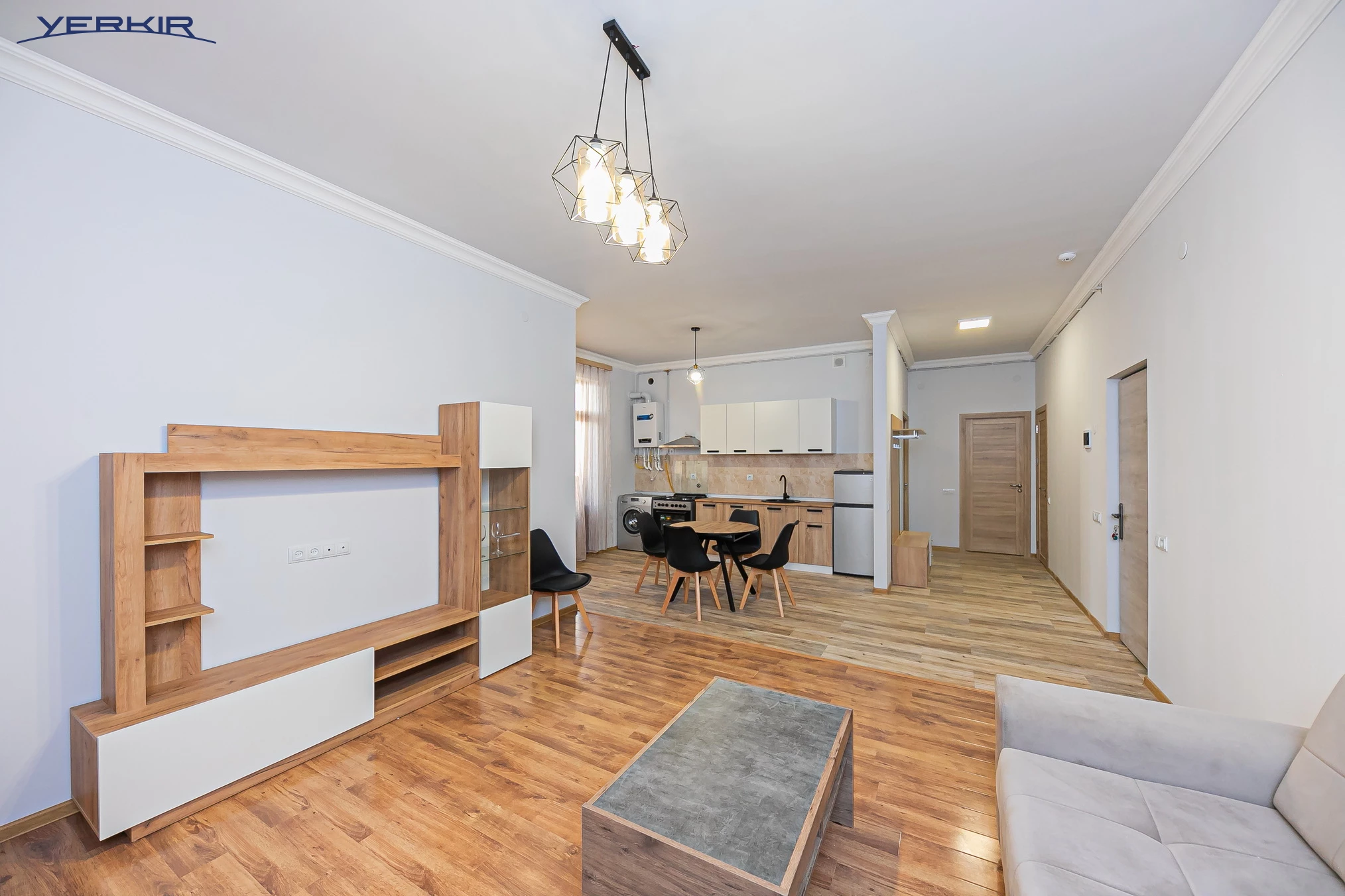 Բնակարաններ Կոդ` 5+319240