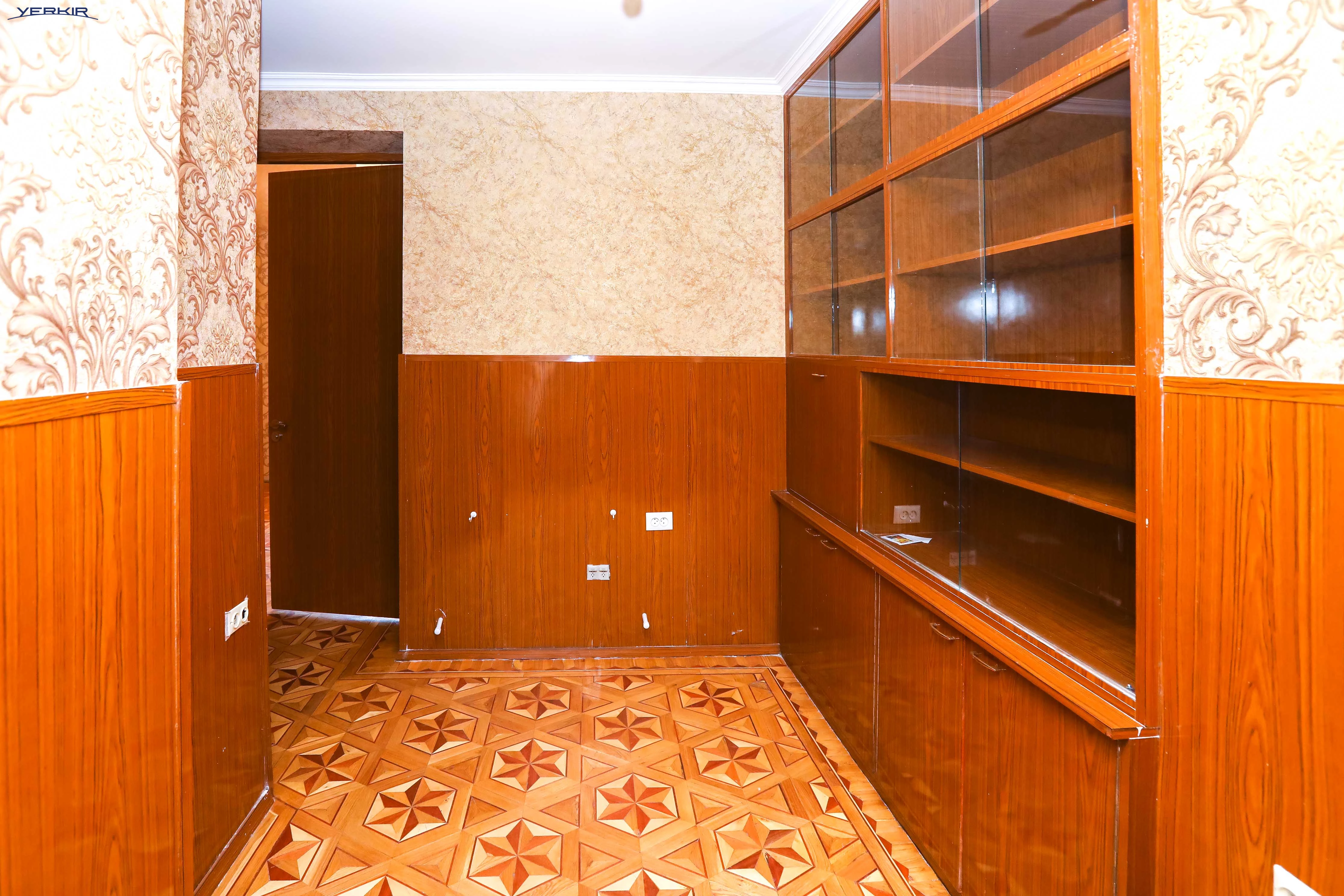 Apartments Code: 5+420114