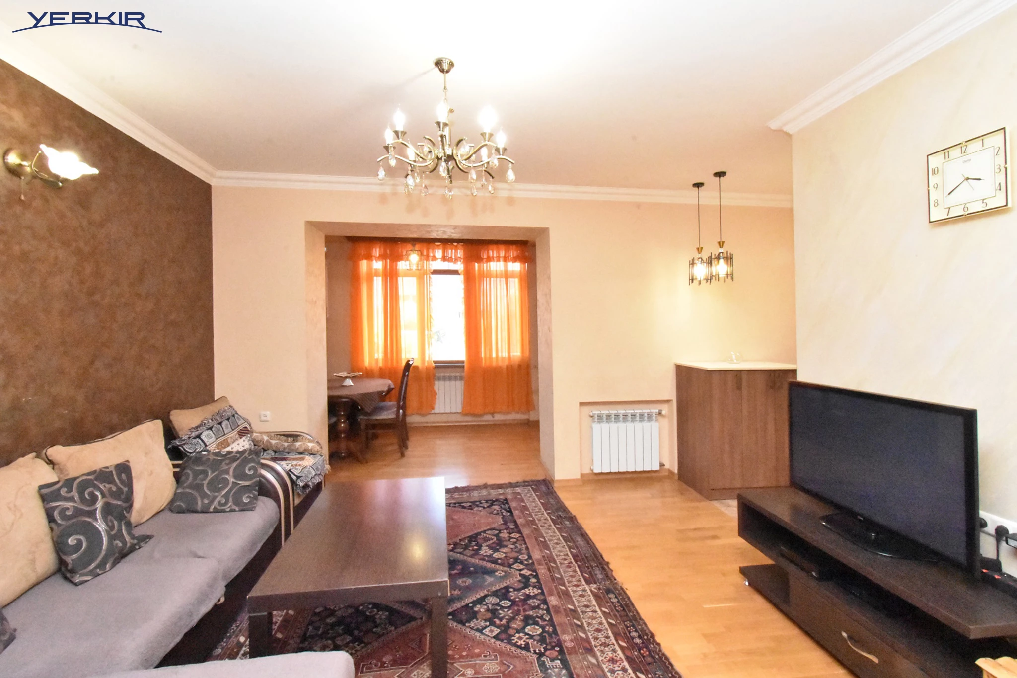 Apartments Code: 5+220703