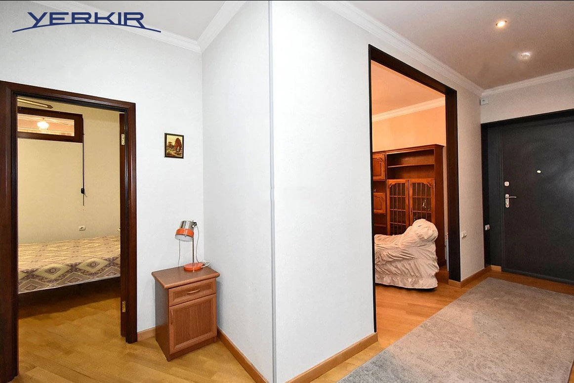 Բնակարաններ Կոդ` 5+21257