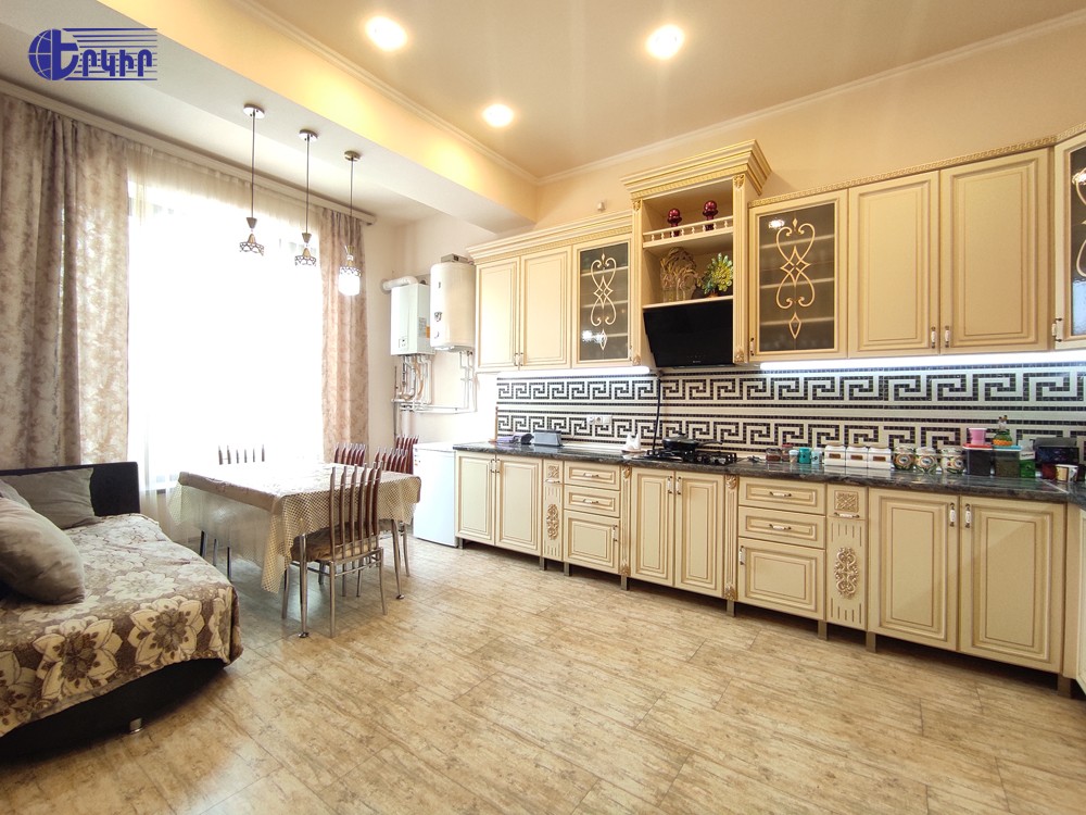 Дома Код 4+503077