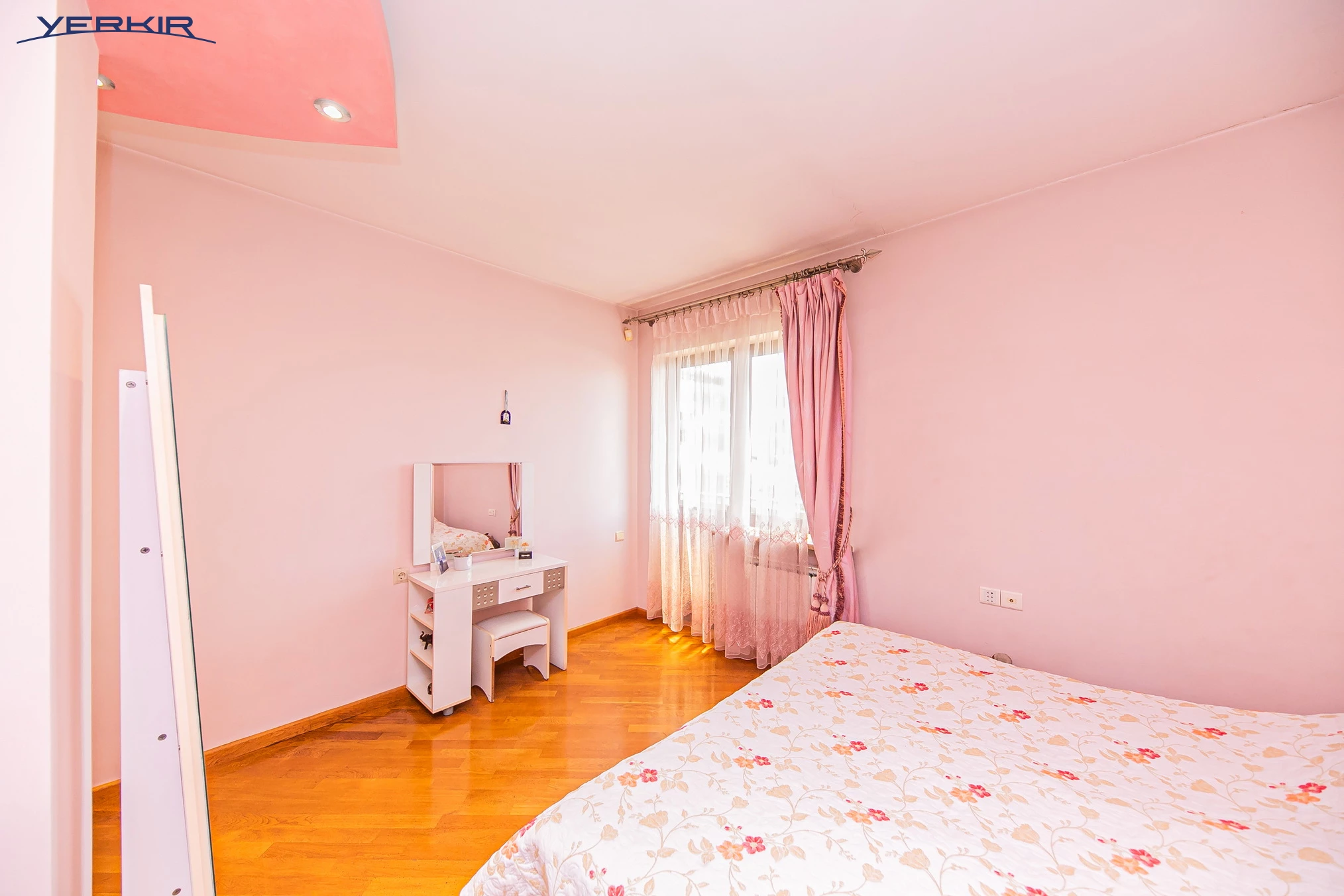 Apartments Code: 10+418505