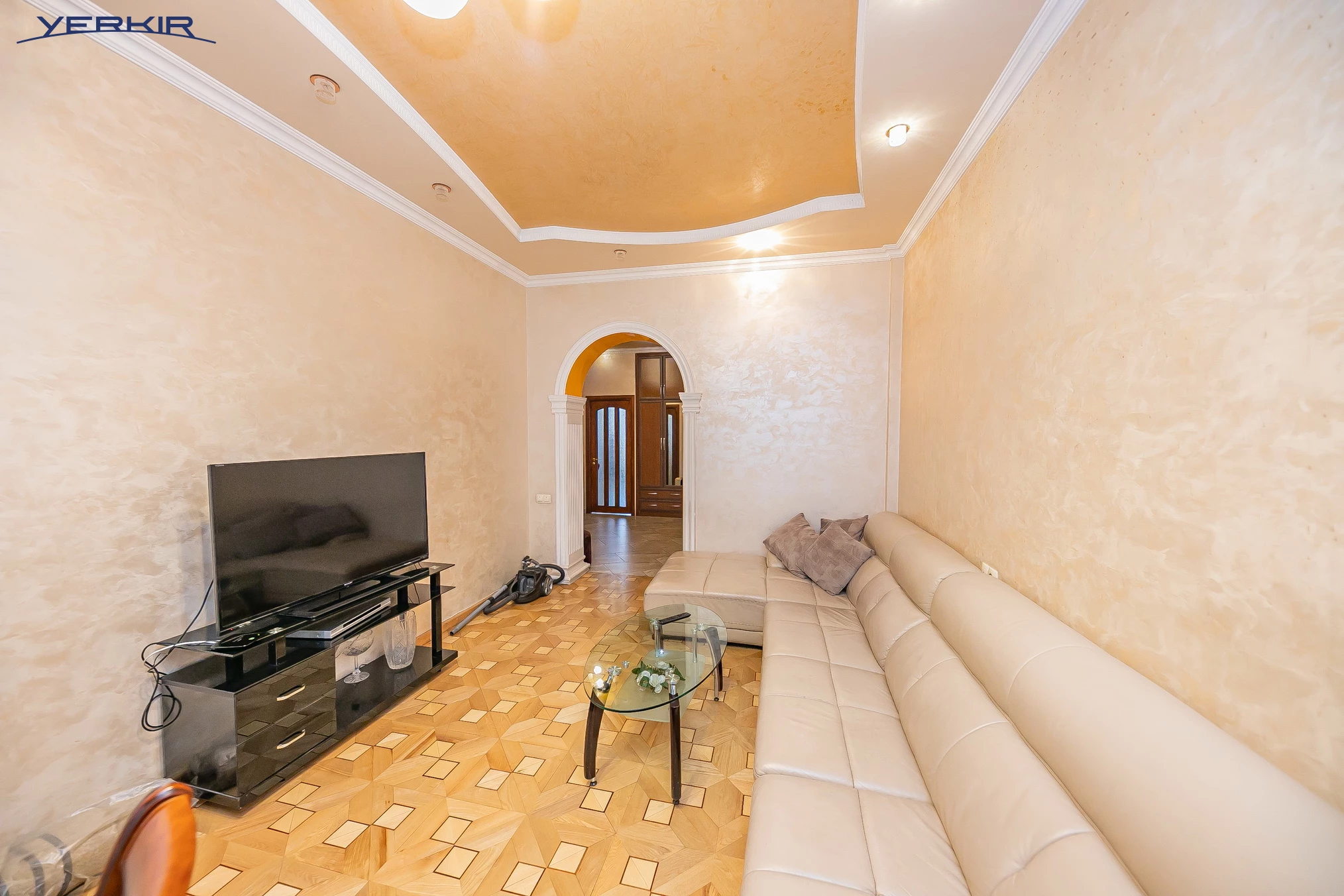 Apartments Code: 5+317049