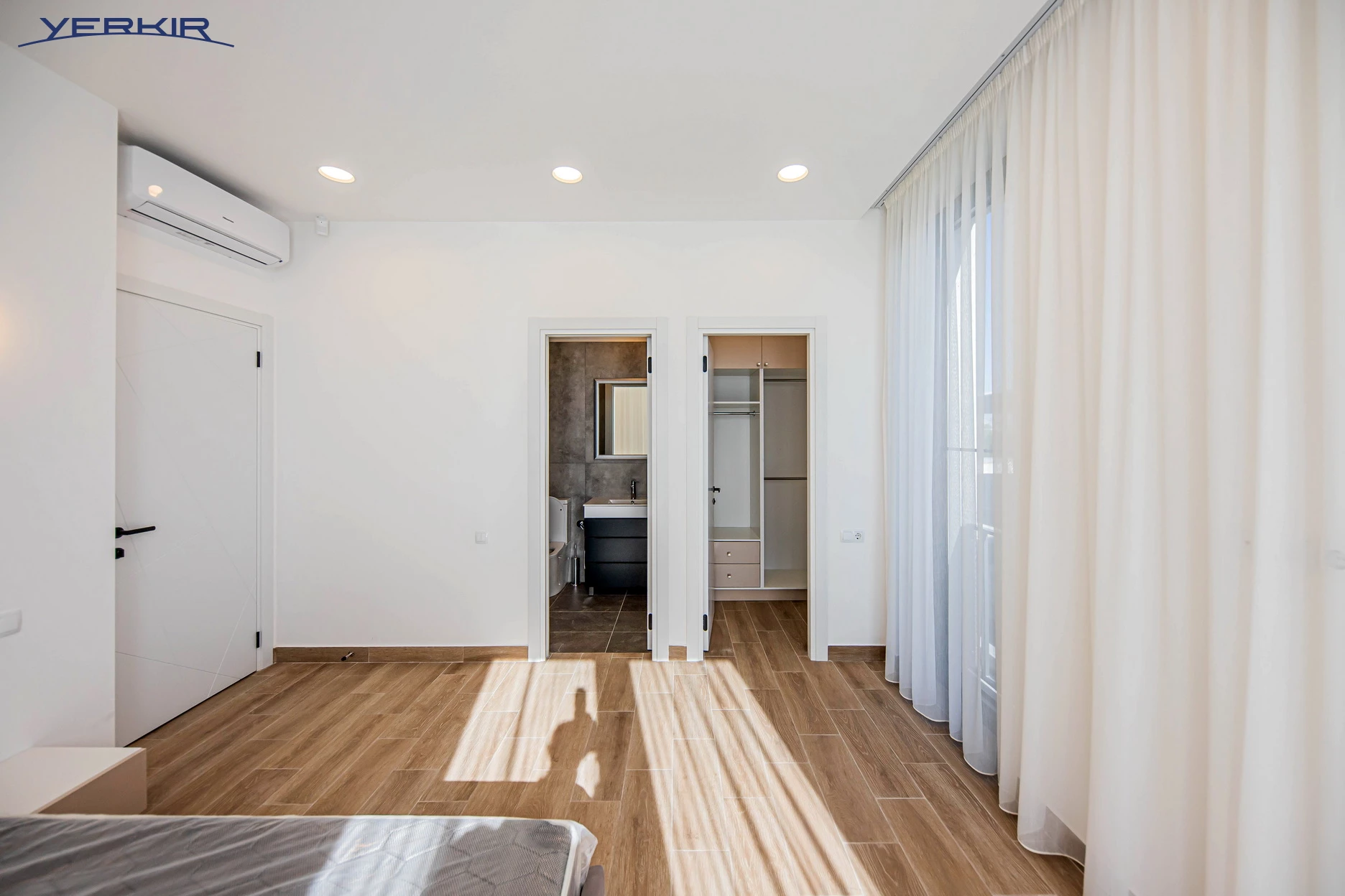 Առանձնատներ Կոդ` 5+513741