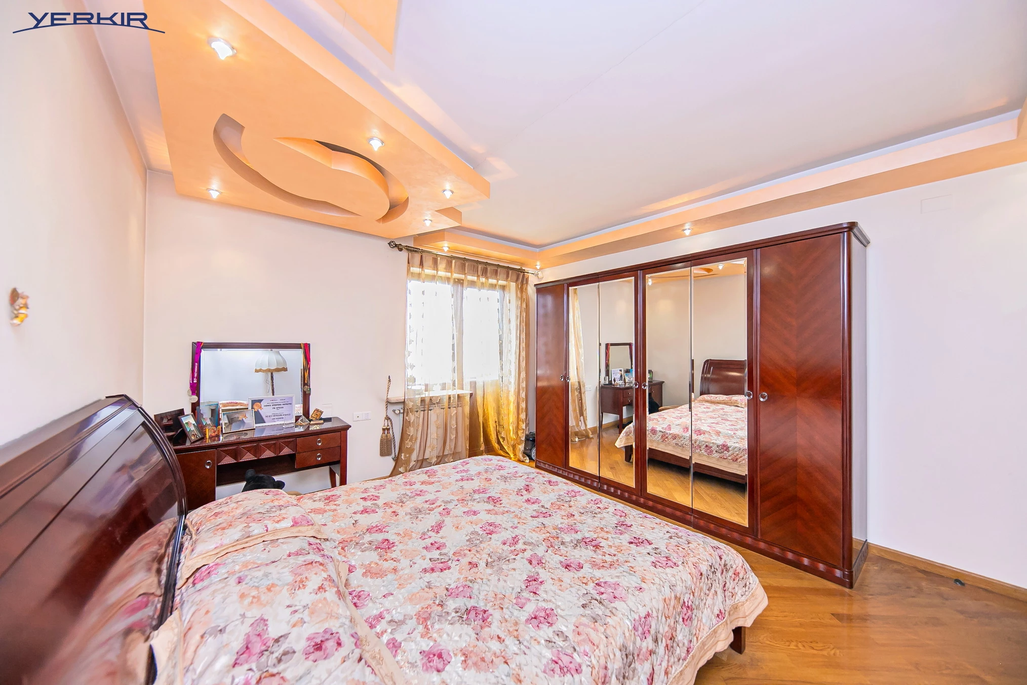 Apartments Code: 10+418505