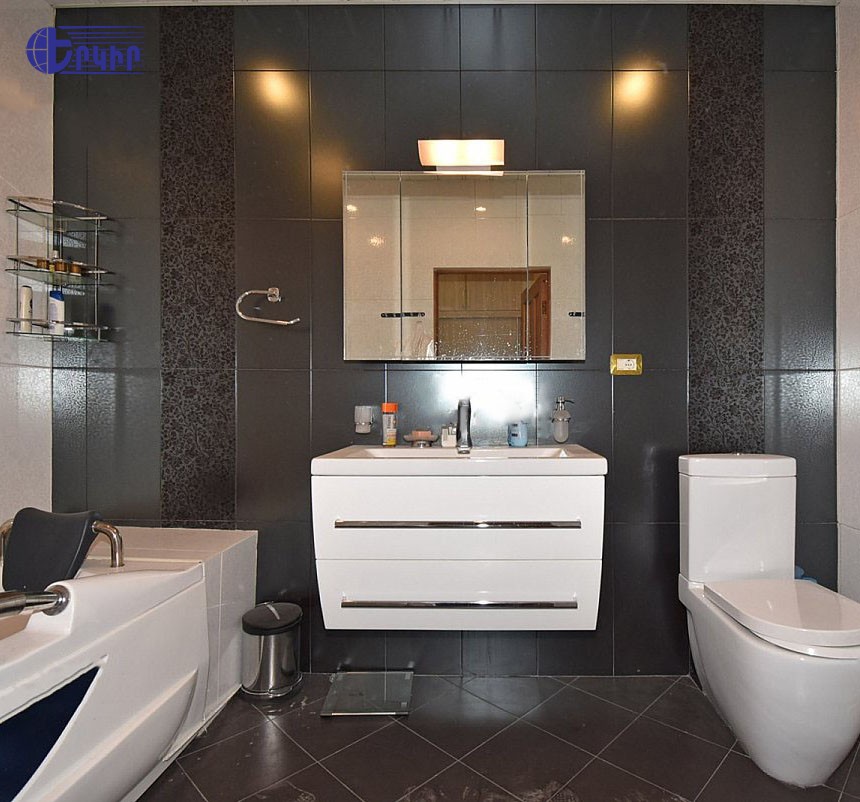 Բնակարաններ Կոդ` 5+301152